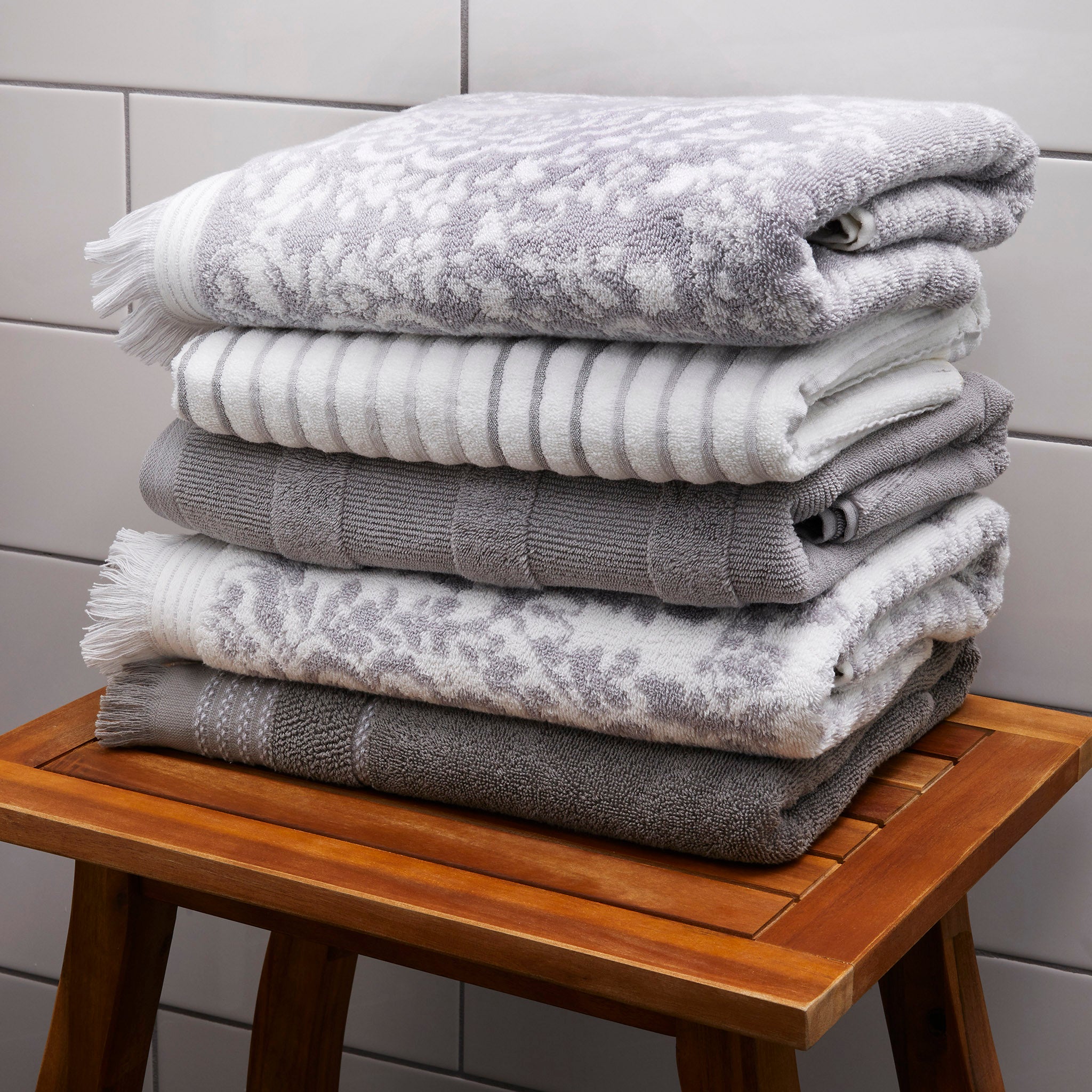 http://shopsklhome.com/cdn/shop/collections/Towels-Collection.jpg?v=1666013382