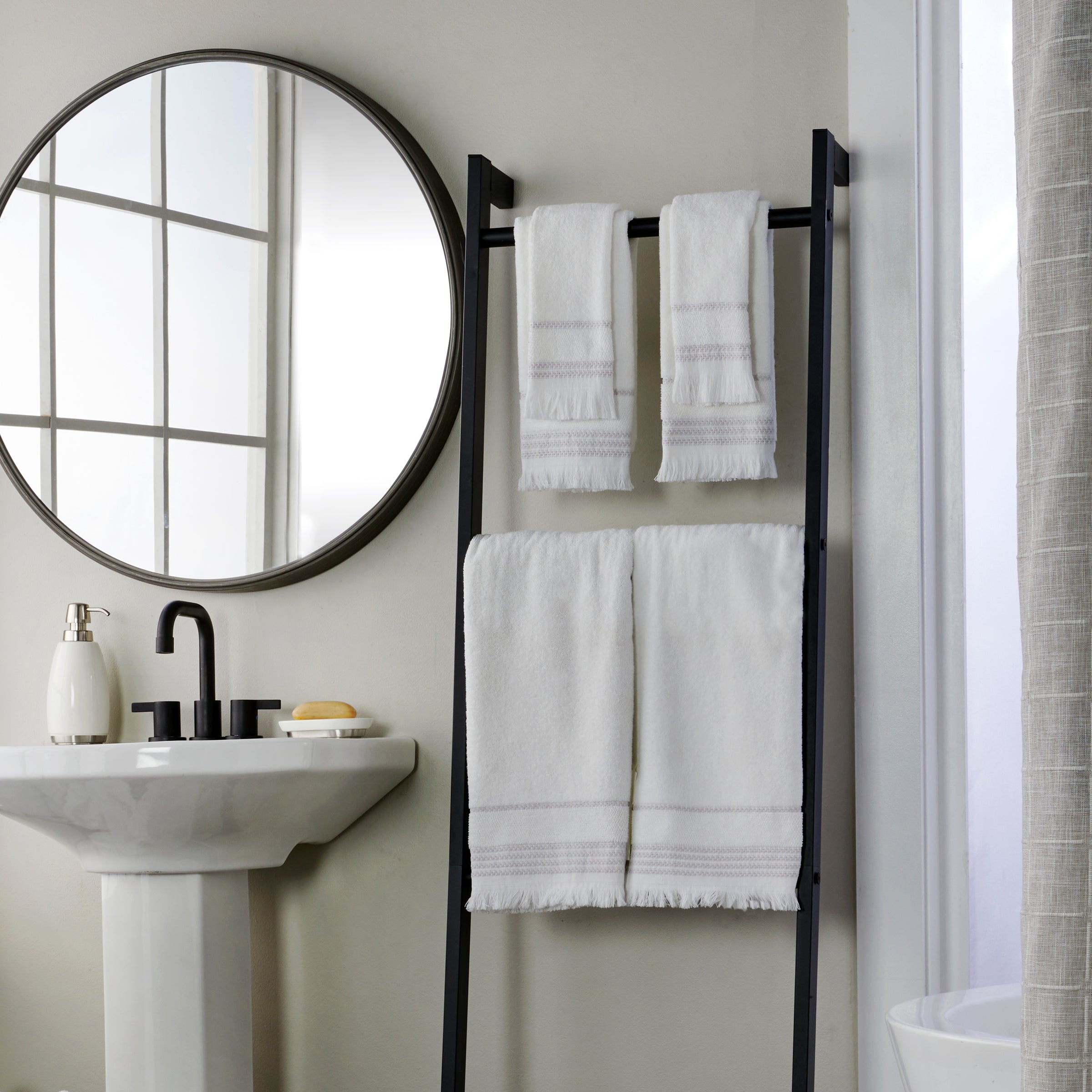 Casual Fringe 2-Piece Cotton Hand Towel Set, White