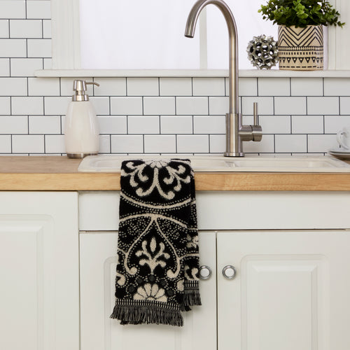 Amherst Medallion Jacquard 2-Piece Hand Towel Set, Black