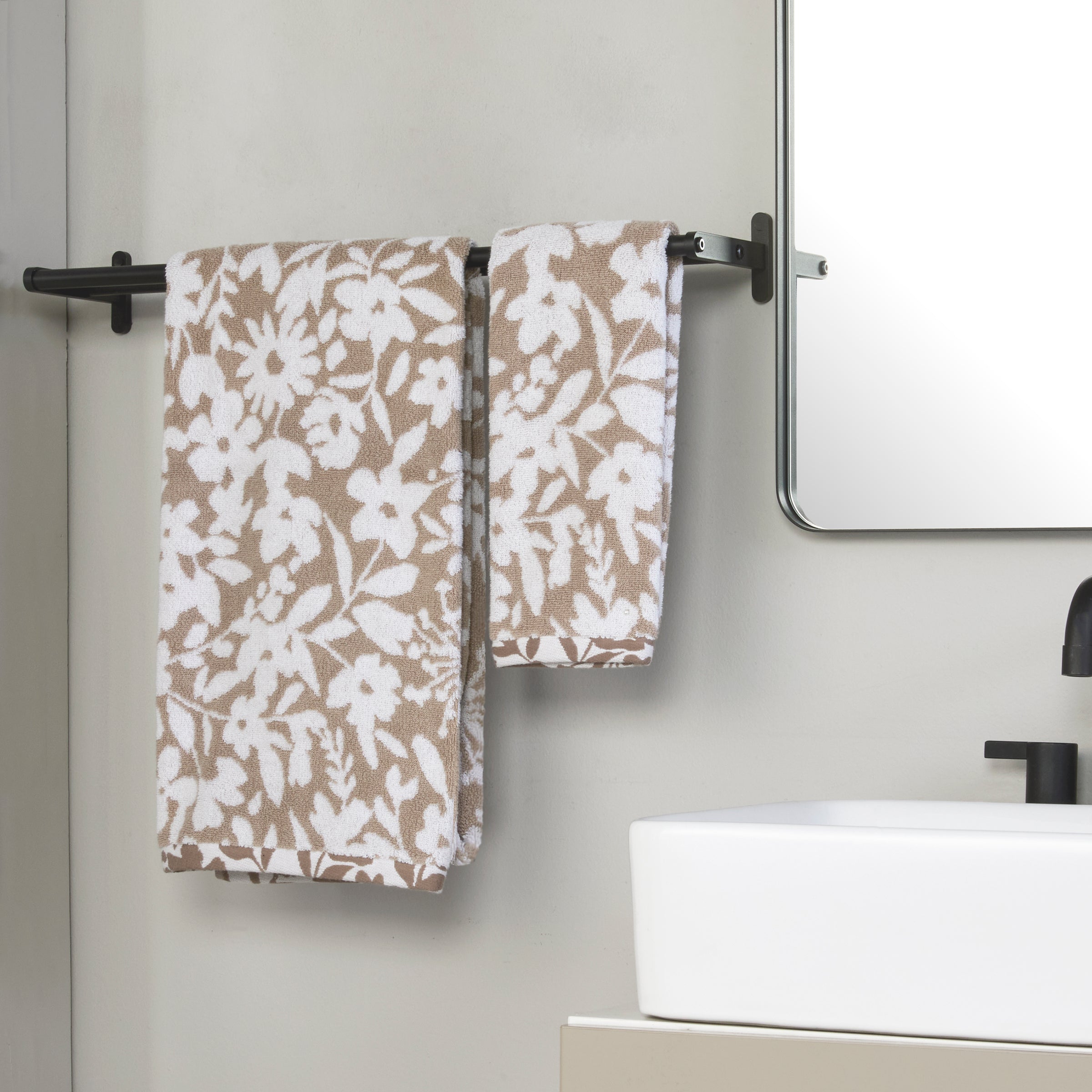 Bedford Floral Jacquard Bath Towel, Tan