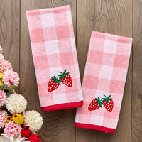 Buffalo Plaid Strawberry 2-Piece Hand Towel Set, Pink