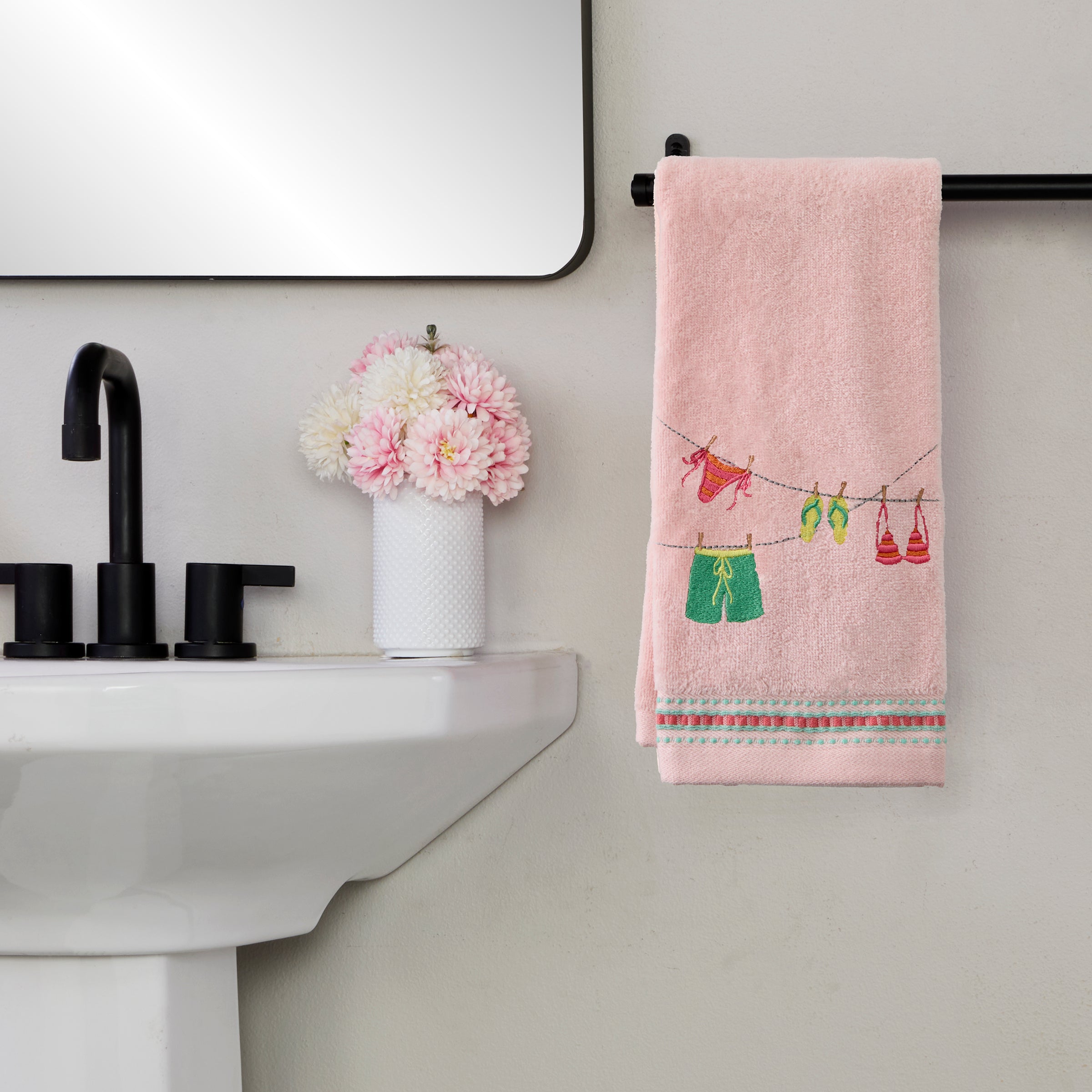 Summer Clothesline 2-Piece Hand Towel Set, Blush