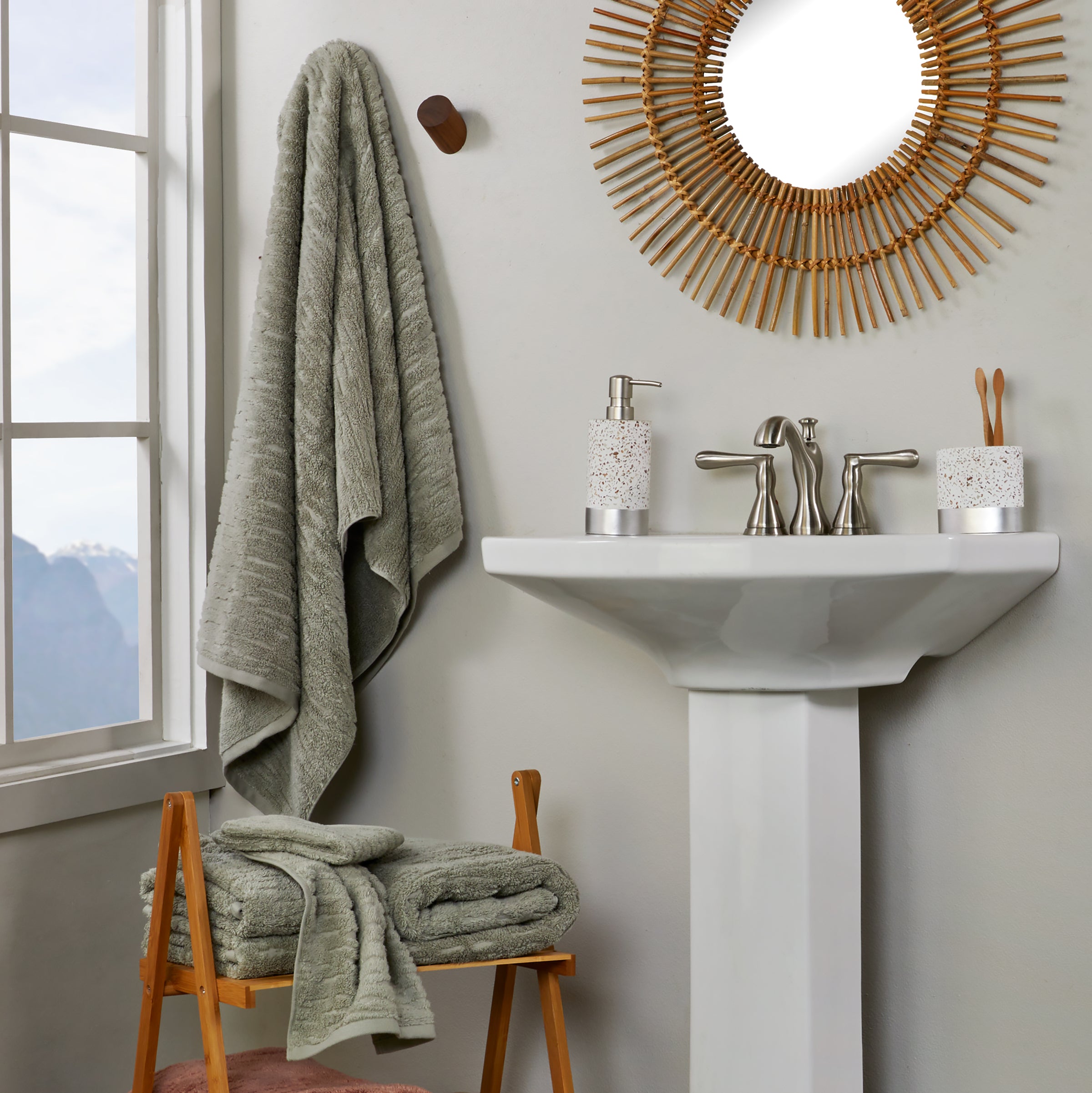 CloudSoft/Bedford Floral 4pc Bath & Hand Towel Set, Sage