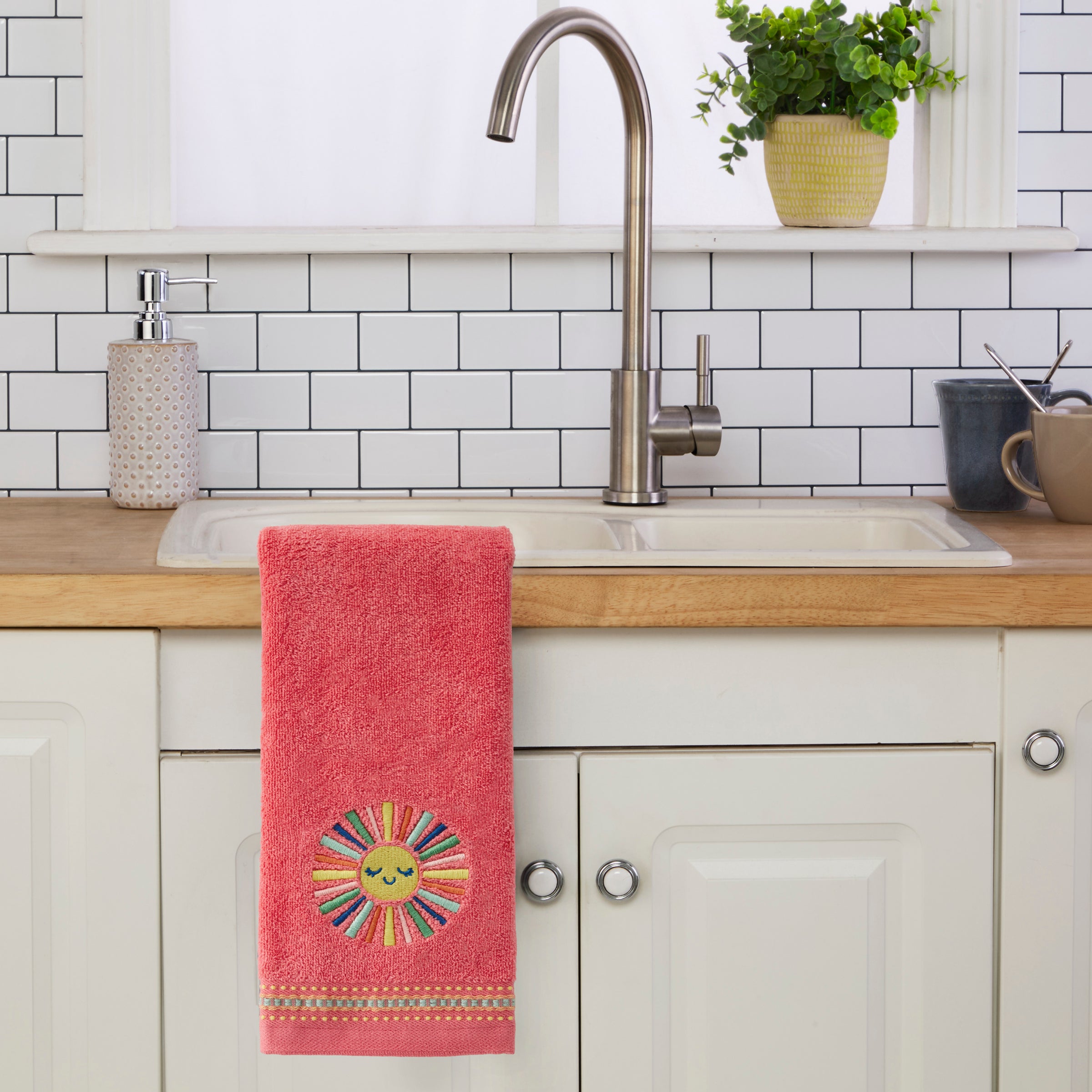 Colorful Sun 2-Piece Hand Towel Set, Coral