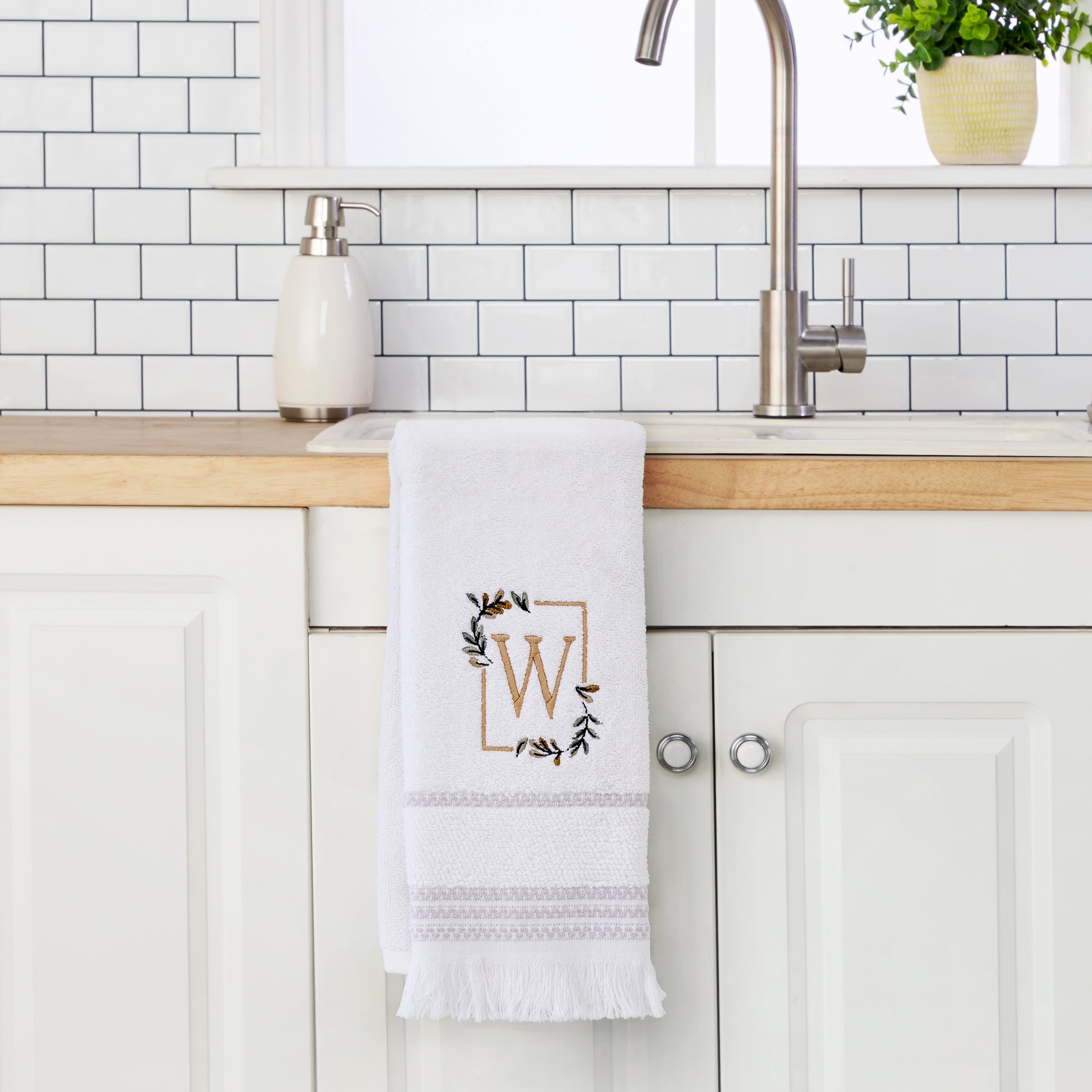 Everyday Monogram “W" 2-Piece Cotton Hand Towel Set, White