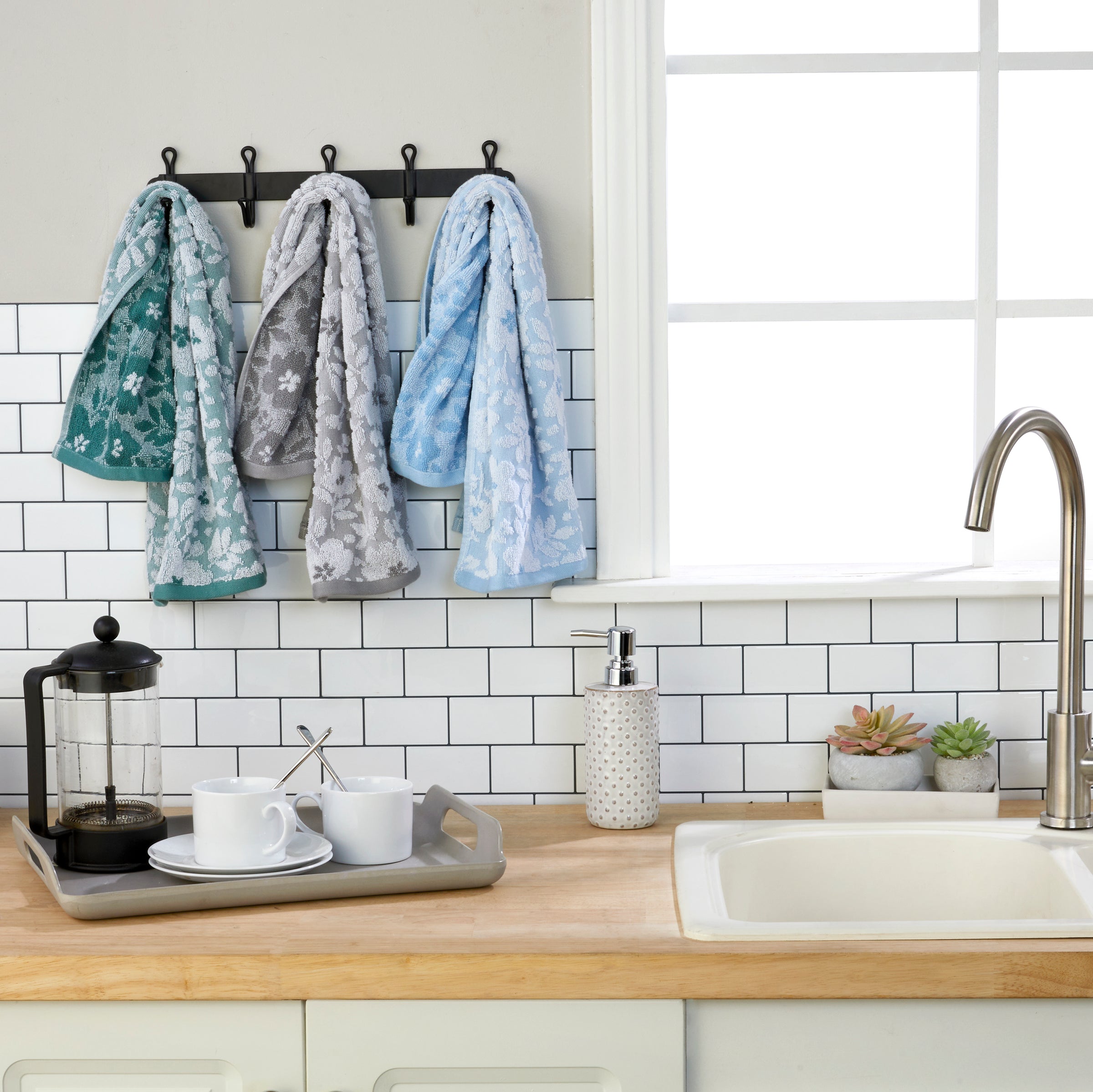 Floral Jacquard 2-Piece Hand Towel Set, Gray