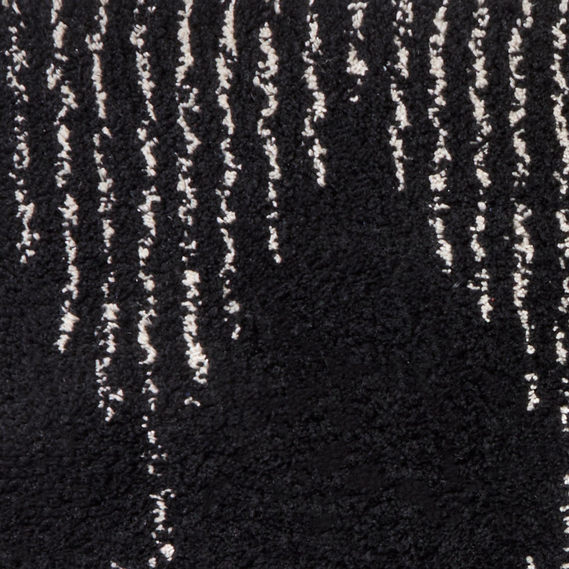 Geo Diamond Tufted Rug, Black