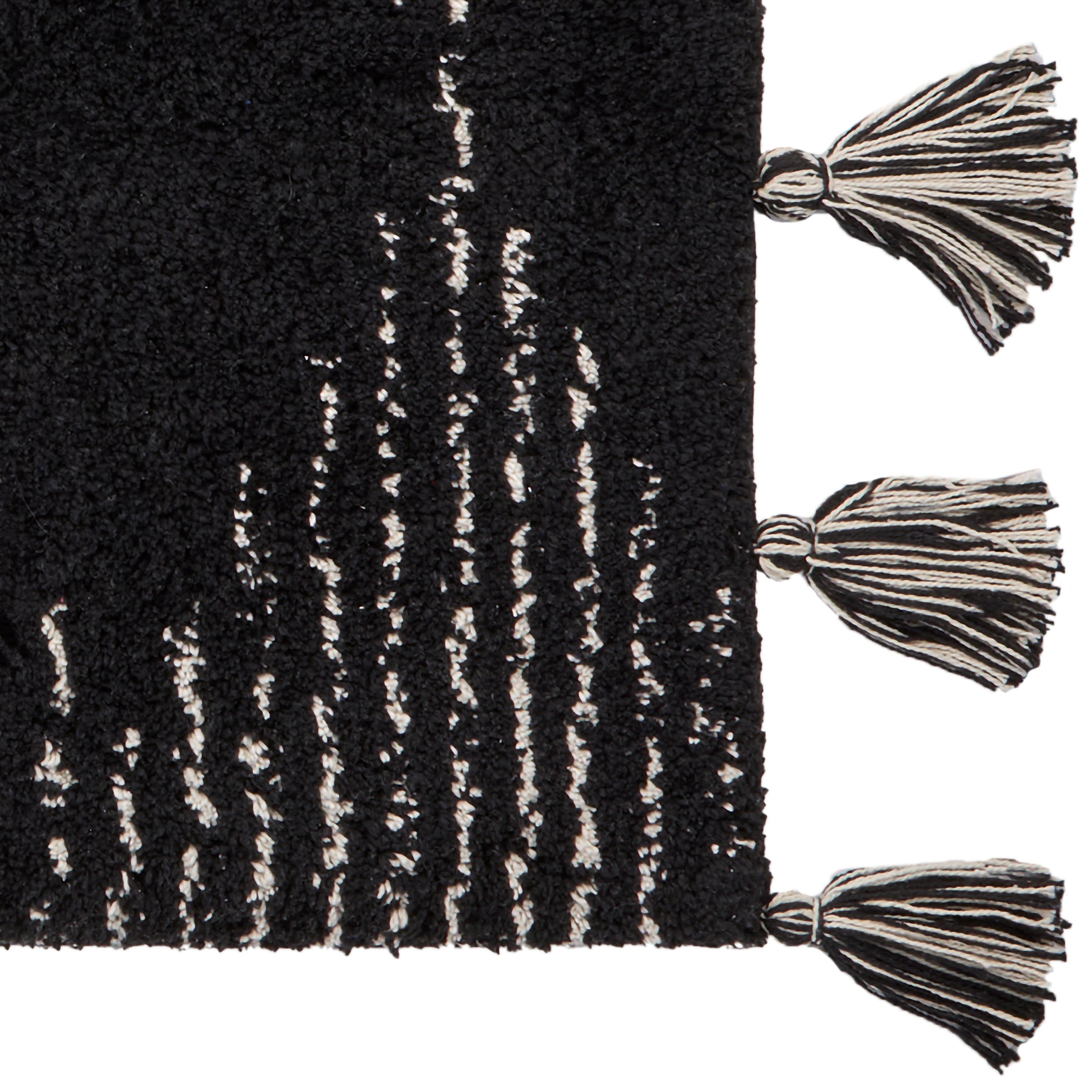 Geo Diamond Tufted Rug, Black