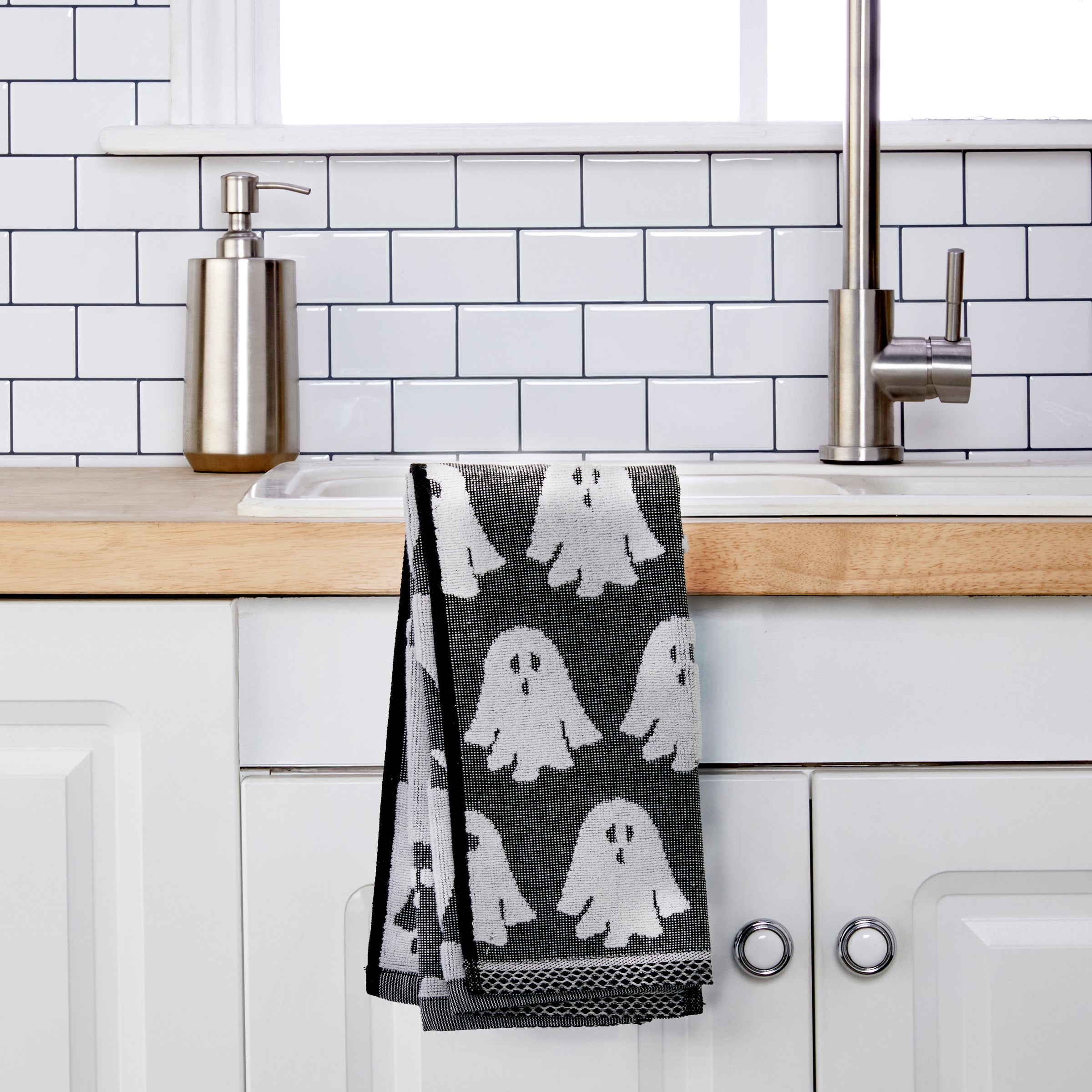 Ghost Jacquard 2-Piece Hand Towel Set, Black