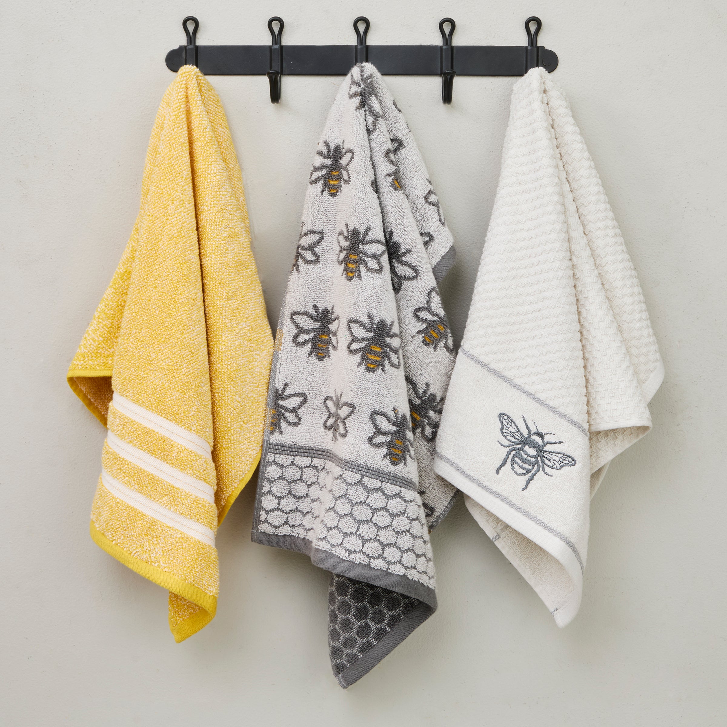 Honey Bee Jacquard 2-Piece Hand Towel Set, White
