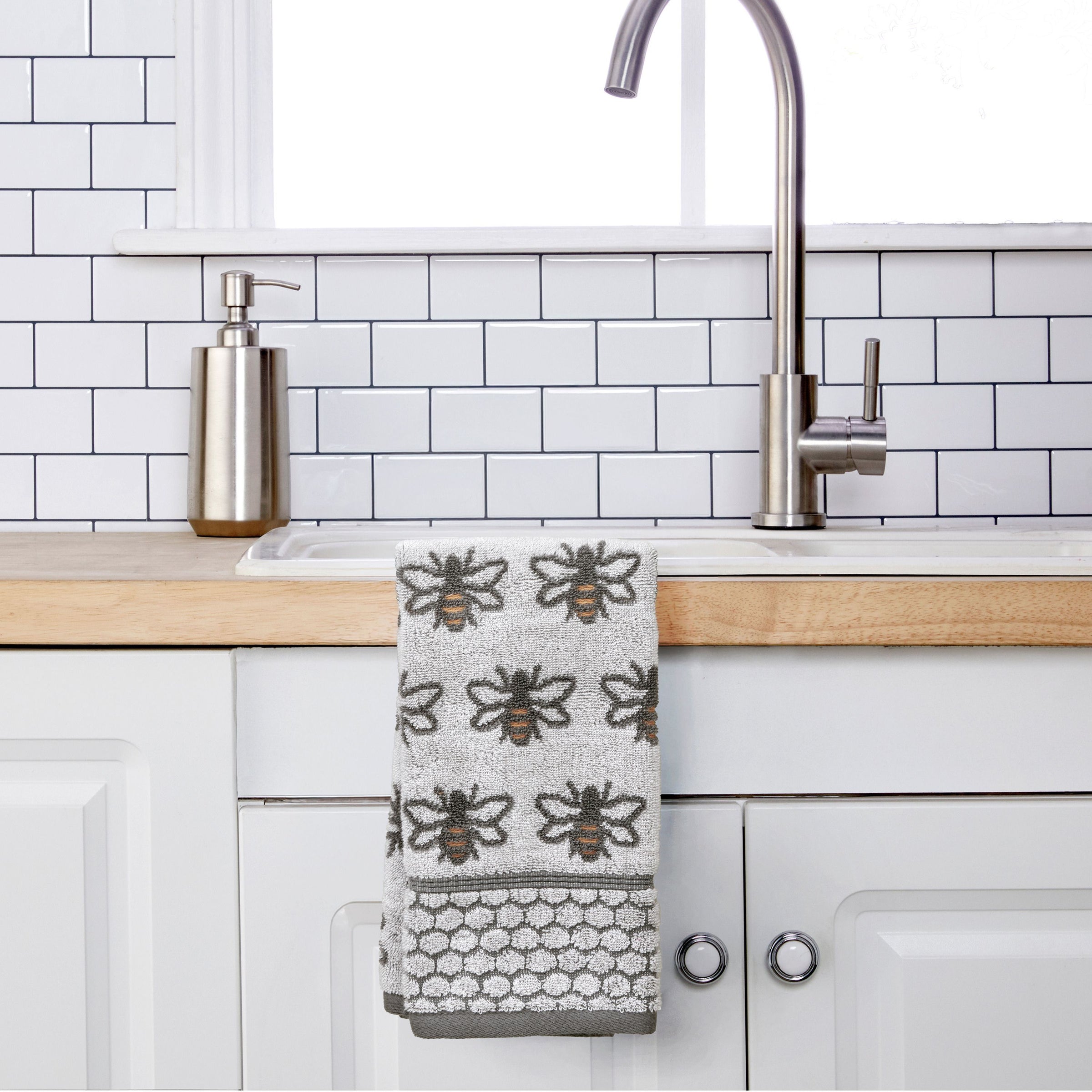 Honey Bee Jacquard 2-Piece Hand Towel Set, White