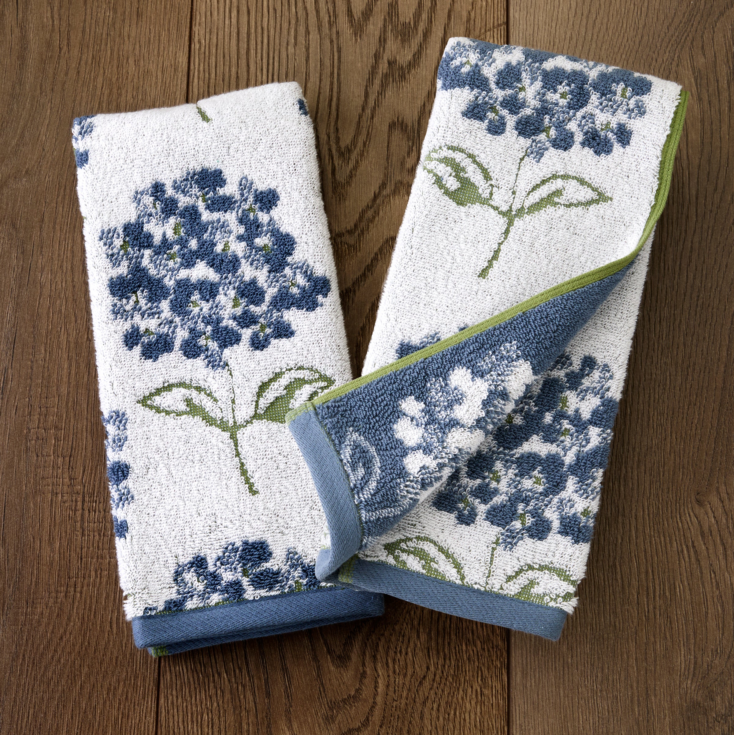 Hydrangea Jacquard 2-Piece Hand Towel Set, White/Blue