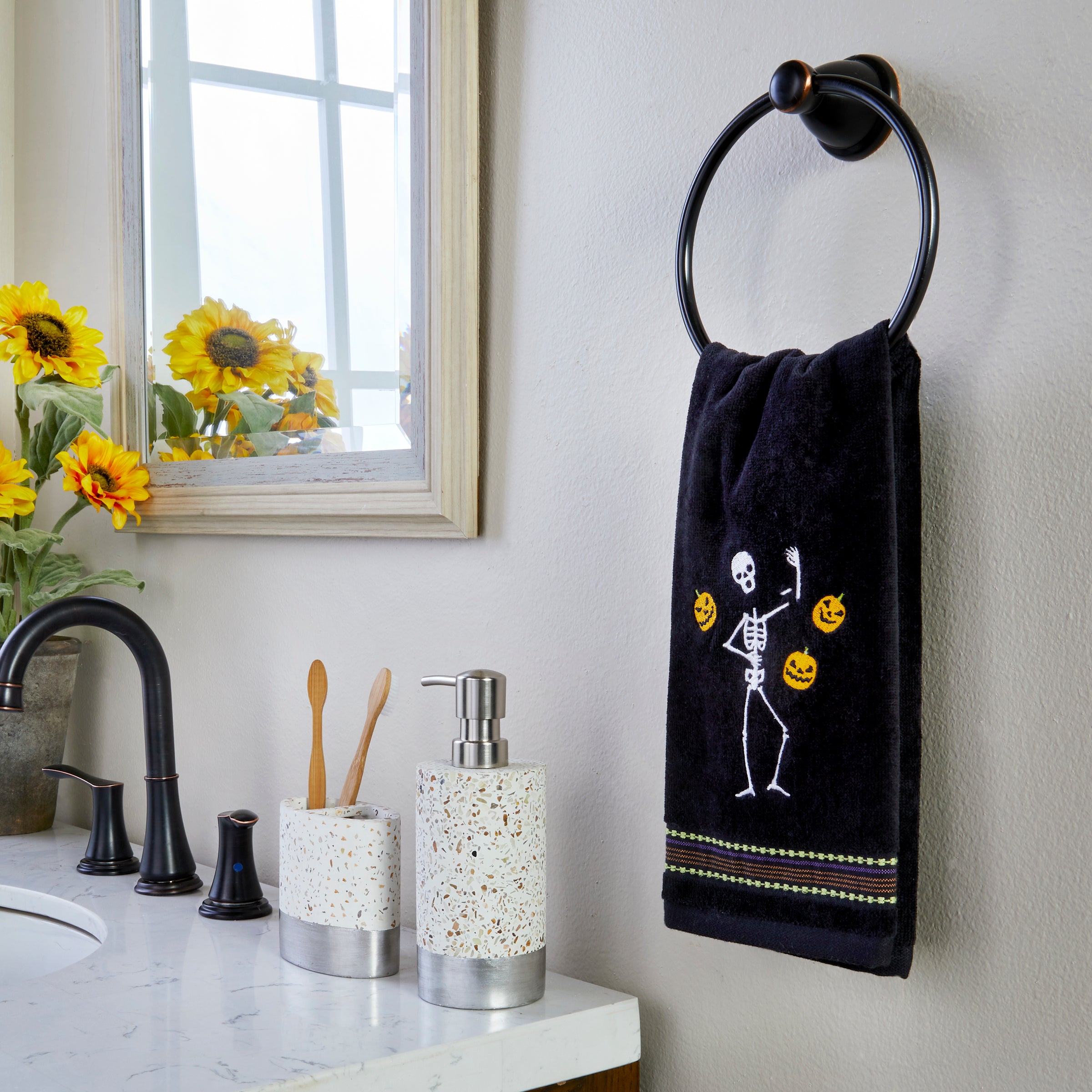 Juggling Skeleton 2-Piece Hand Towel Set, Black