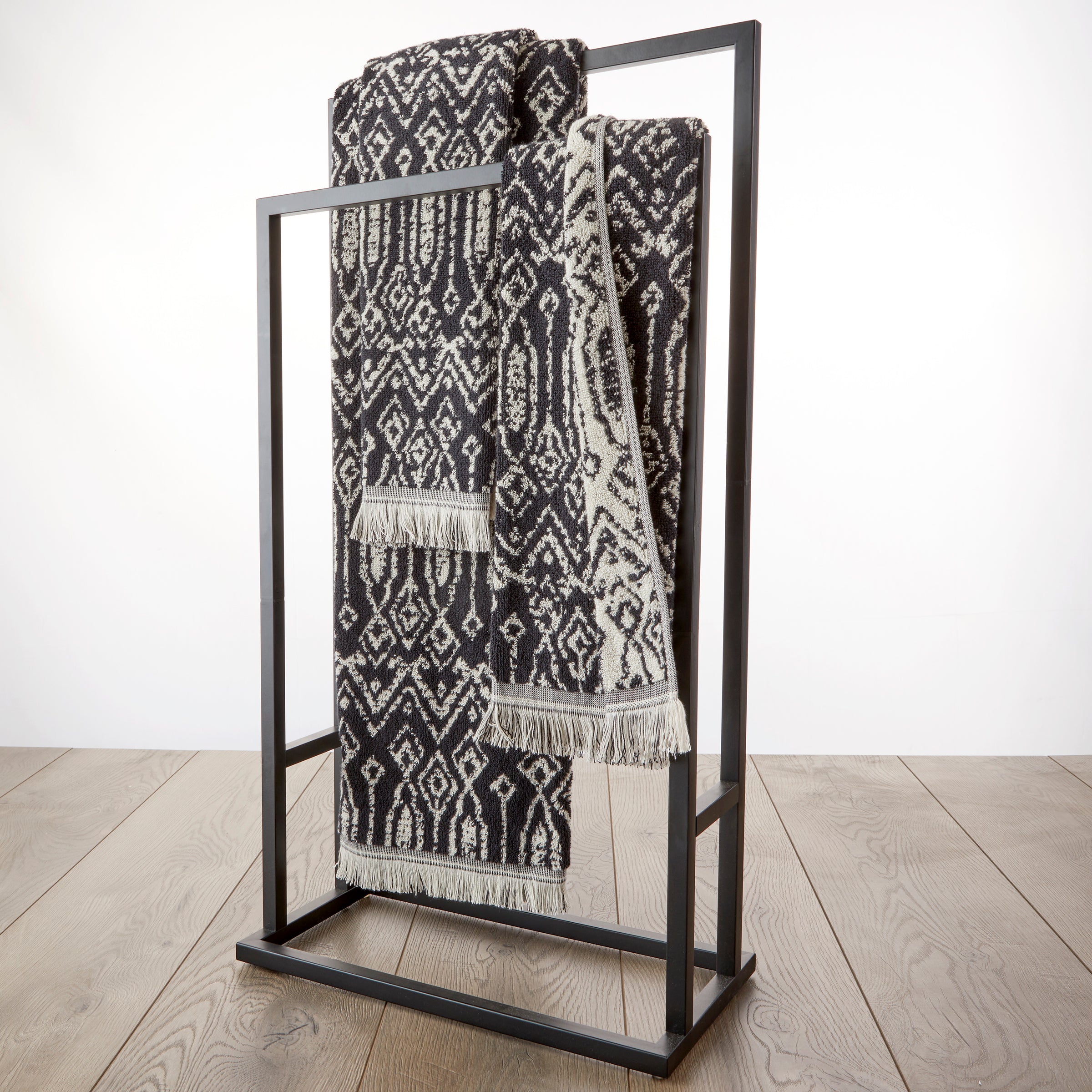 Nador Jacquard Bath Towel, Black/Linen