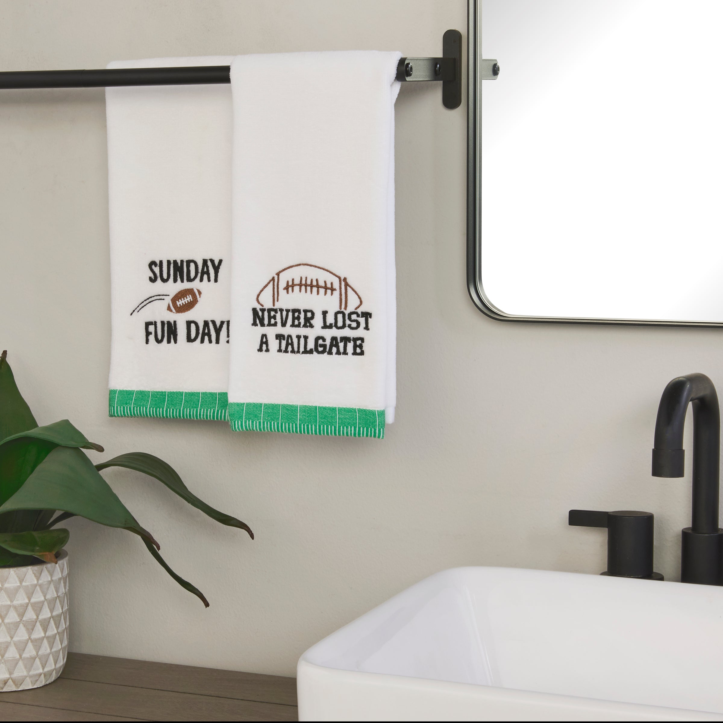 Never Lost A Tailgate 2-Piece Hand Towel Set, White
