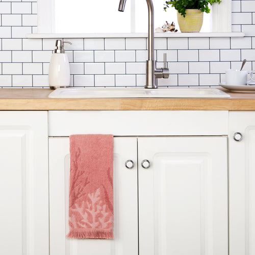 Ocean Coral Sculpted Jacquard 2-Piece Hand Towel Set, Coral