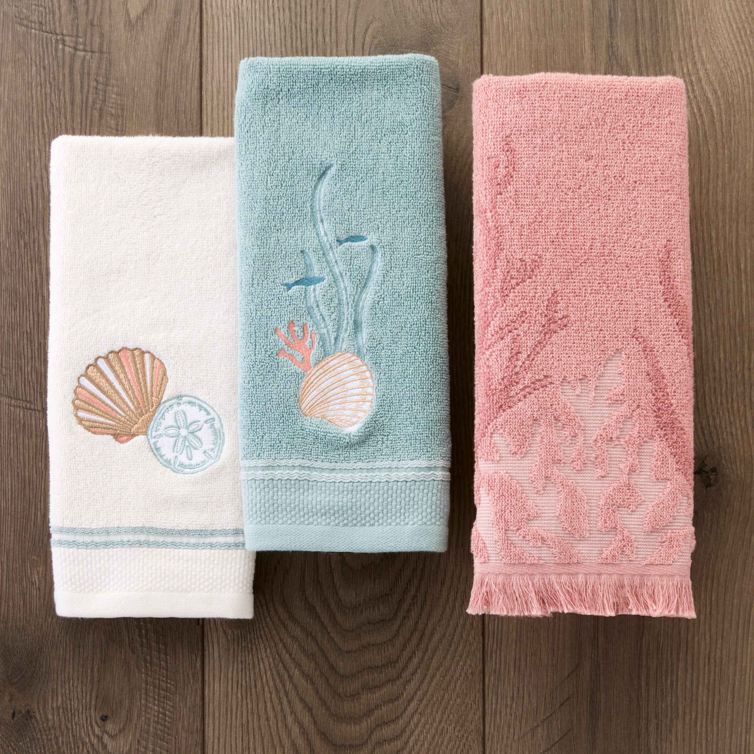 Shells Embellished 2-Piece Hand Towel Set, White