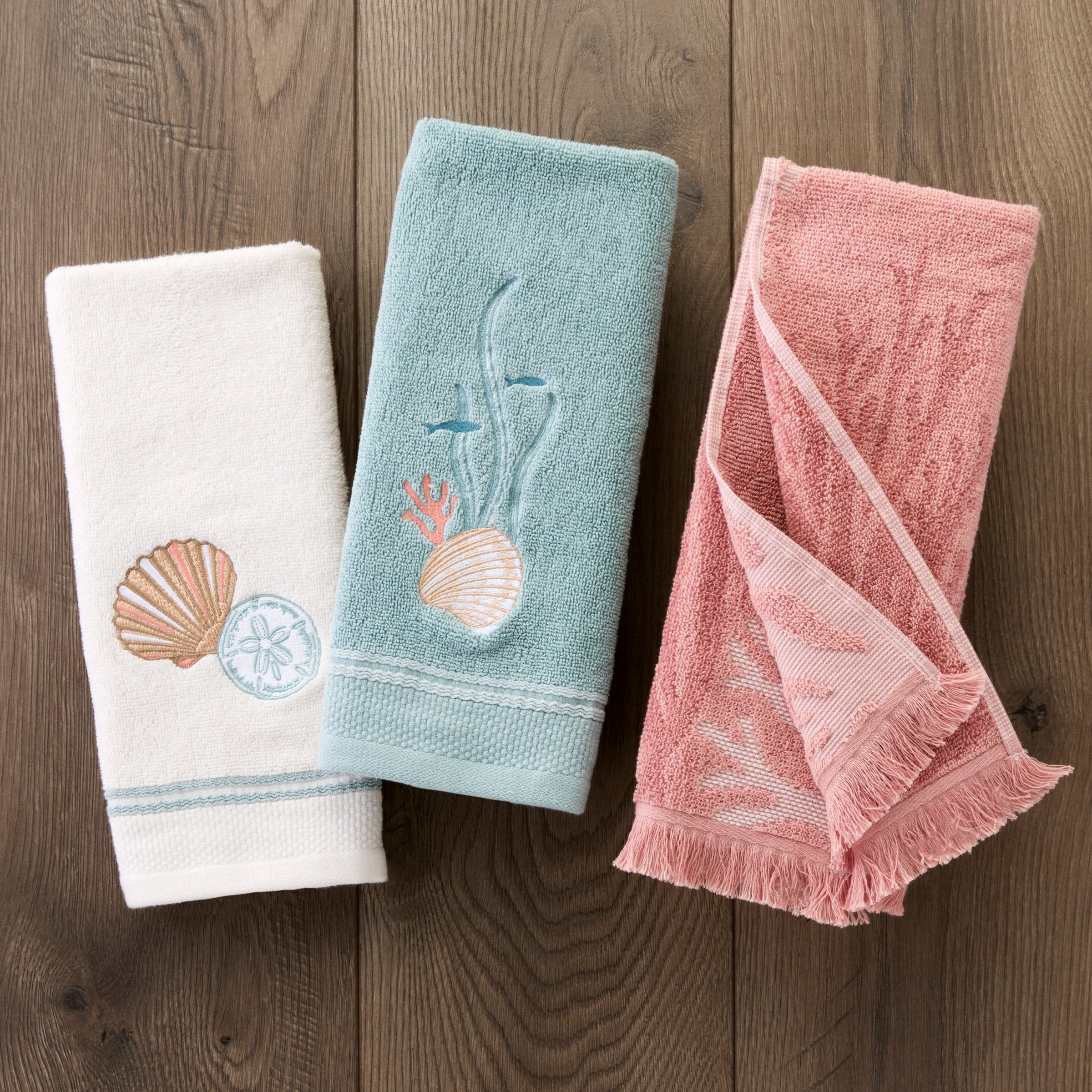 Ocean Coral Sculpted Jacquard 2-Piece Hand Towel Set, Coral