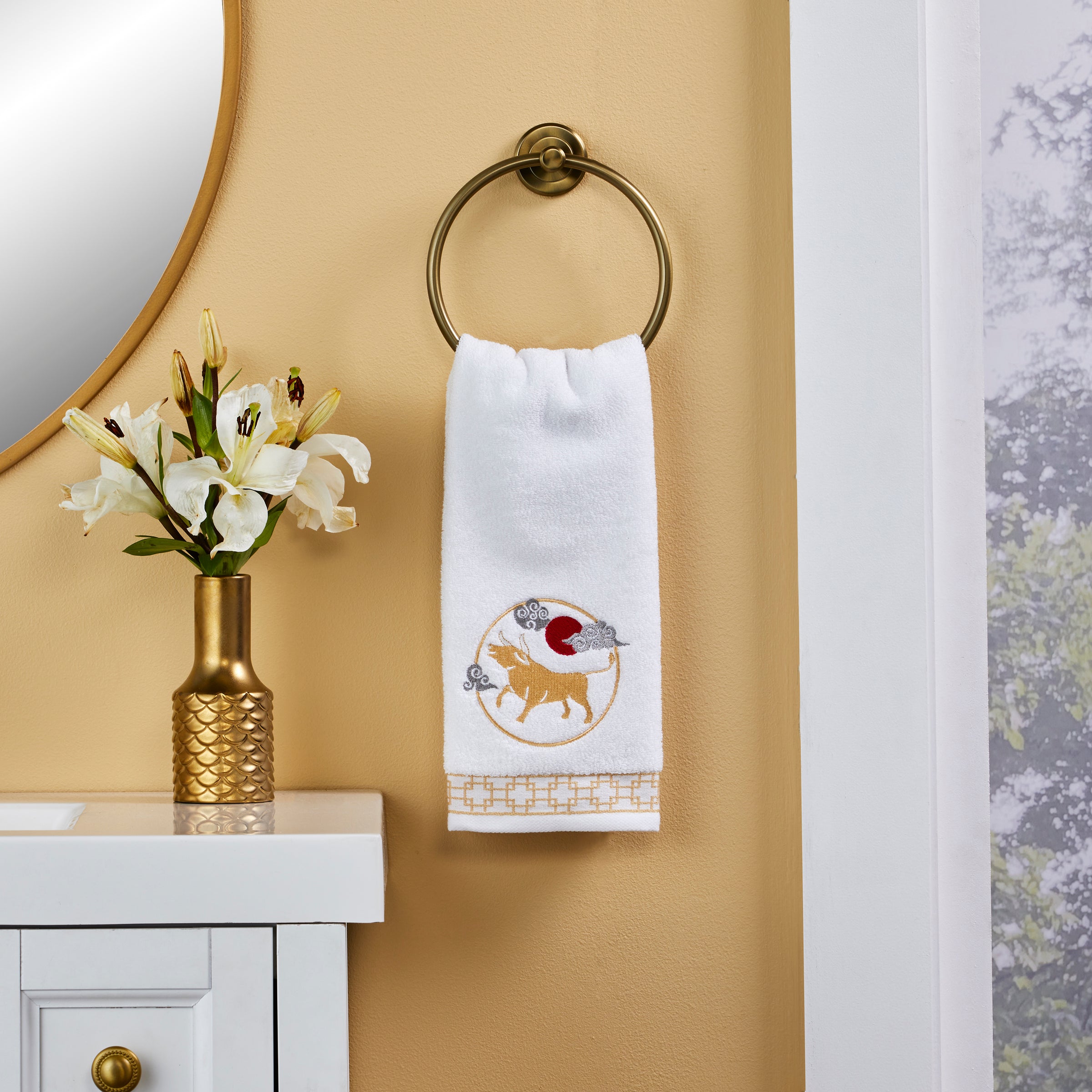 Vern Yip by SKL Home, Zodiac Ox 2-Piece Hand Towel Set, White