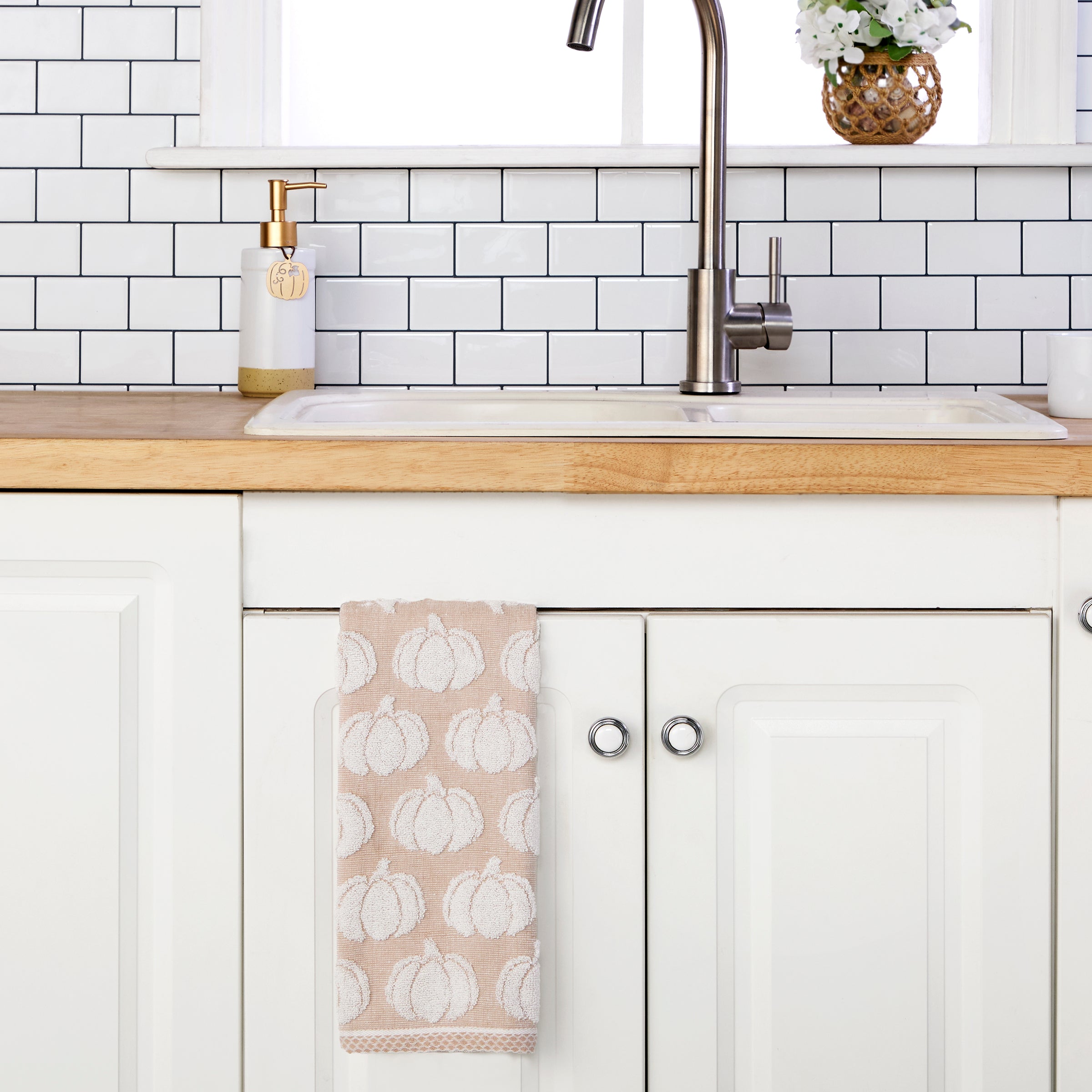 Pumpkin Jacquard 2-Piece Hand Towel Set, Tan