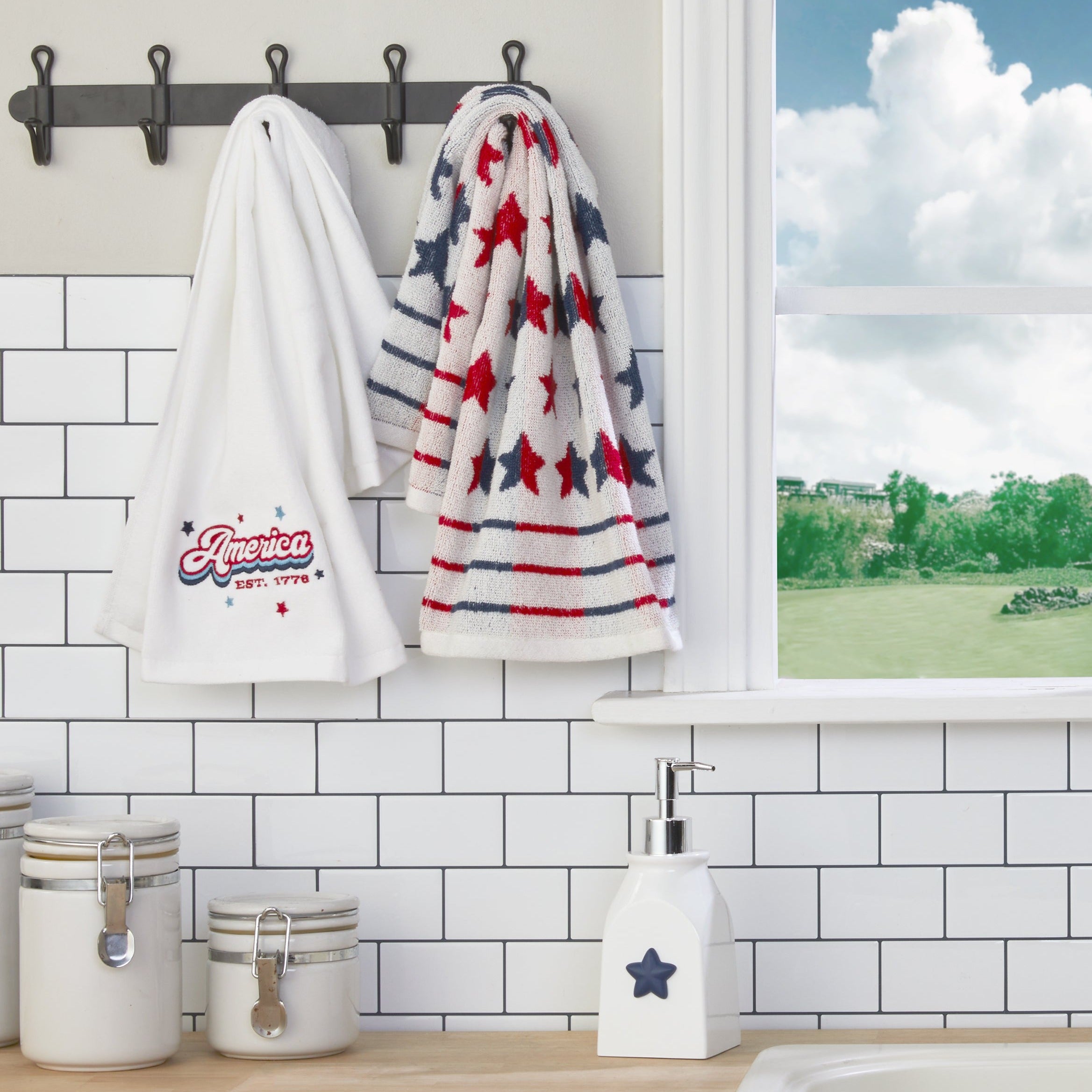 Retro America 2-Piece Hand Towel Set, White