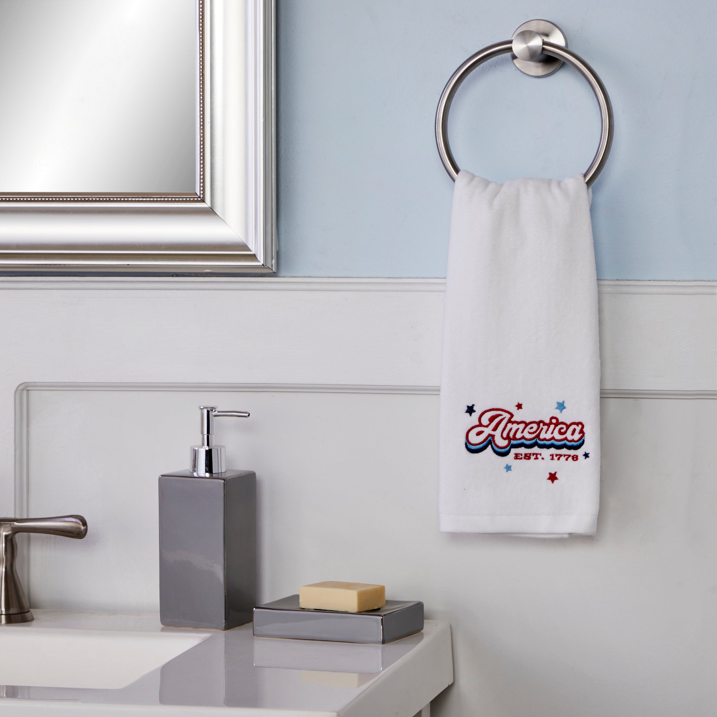 Retro America 2-Piece Hand Towel Set, White