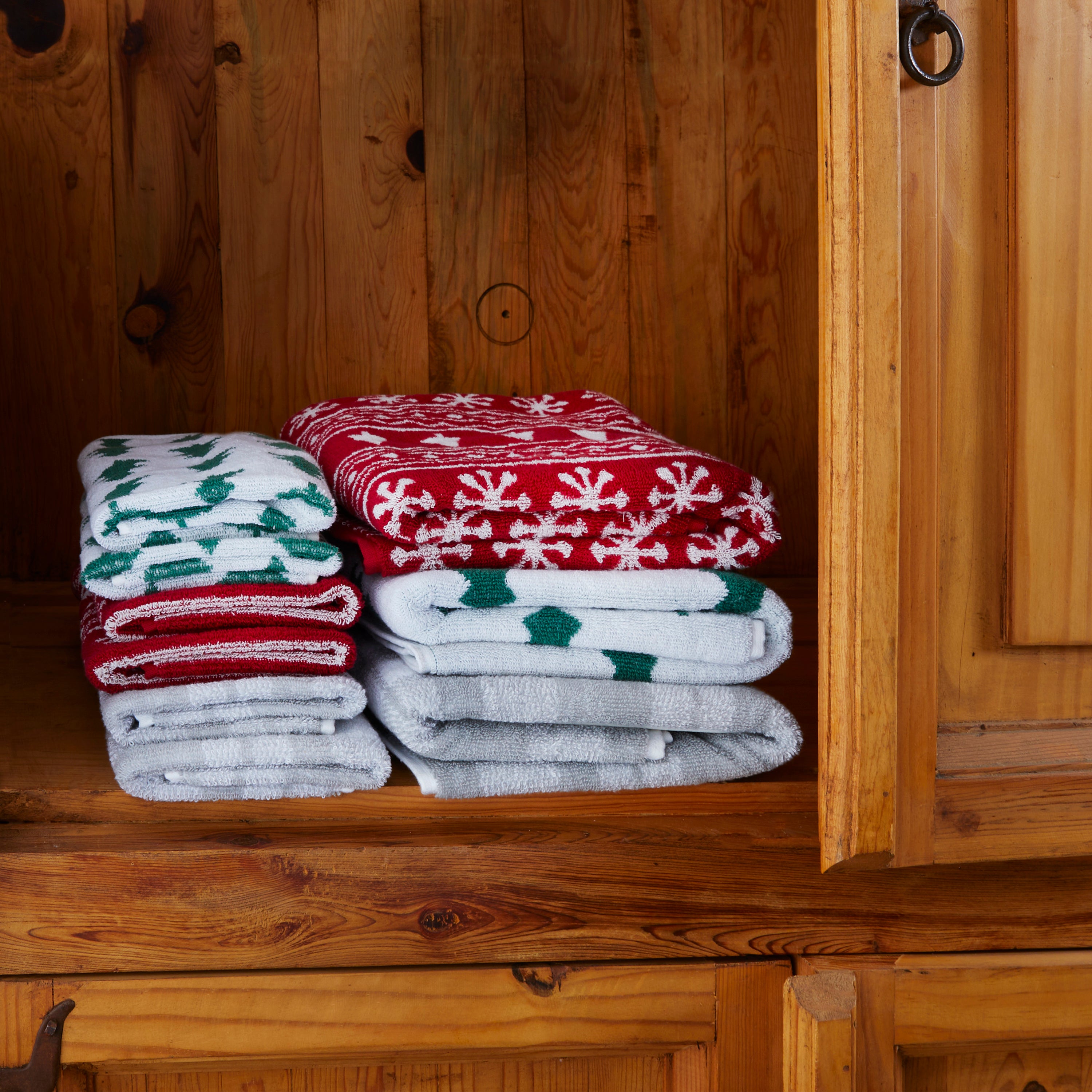 Fair Isle Jacquard Bath Towel, Red/White SKL Home 100% Cotton