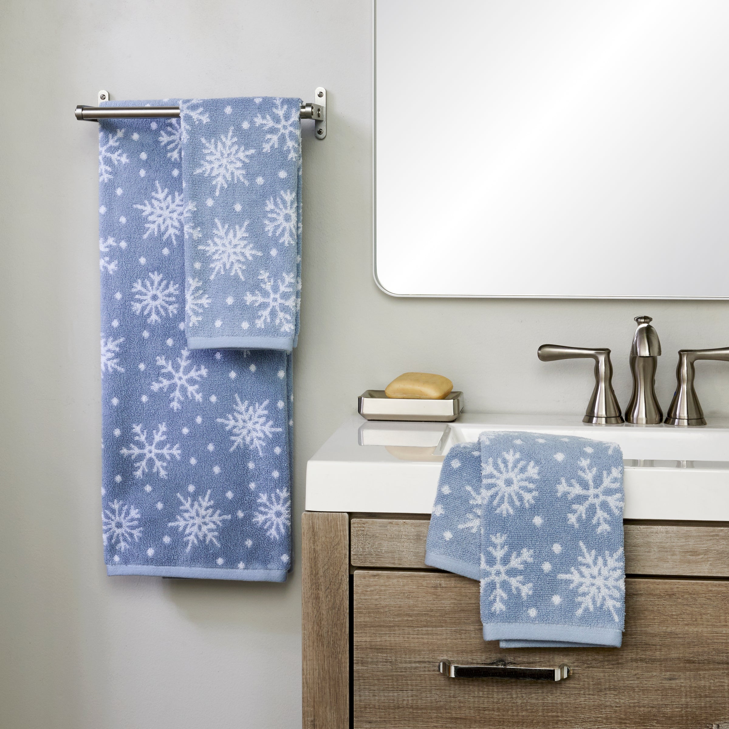 Scattered Snowflakes Jacquard 2-Piece Hand Towel Set, Blue