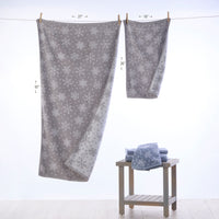 Scattered Snowflakes 4pc Bath & Hand Towel Set, Gray