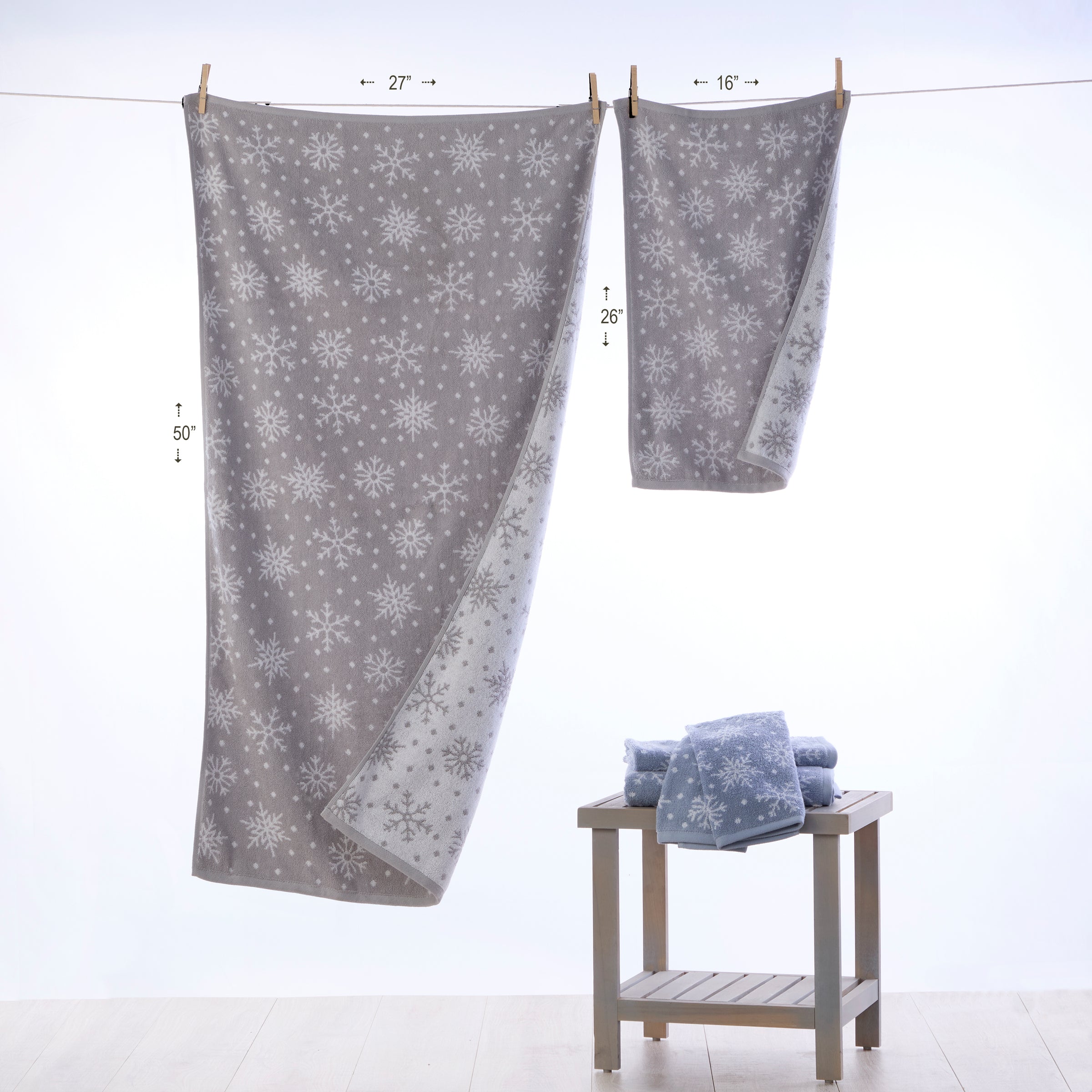 Scattered Snowflakes 4pc Bath & Hand Towel Set, Gray