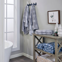 Scattered Snowflakes 2-Piece Hand Towel Set, Gray