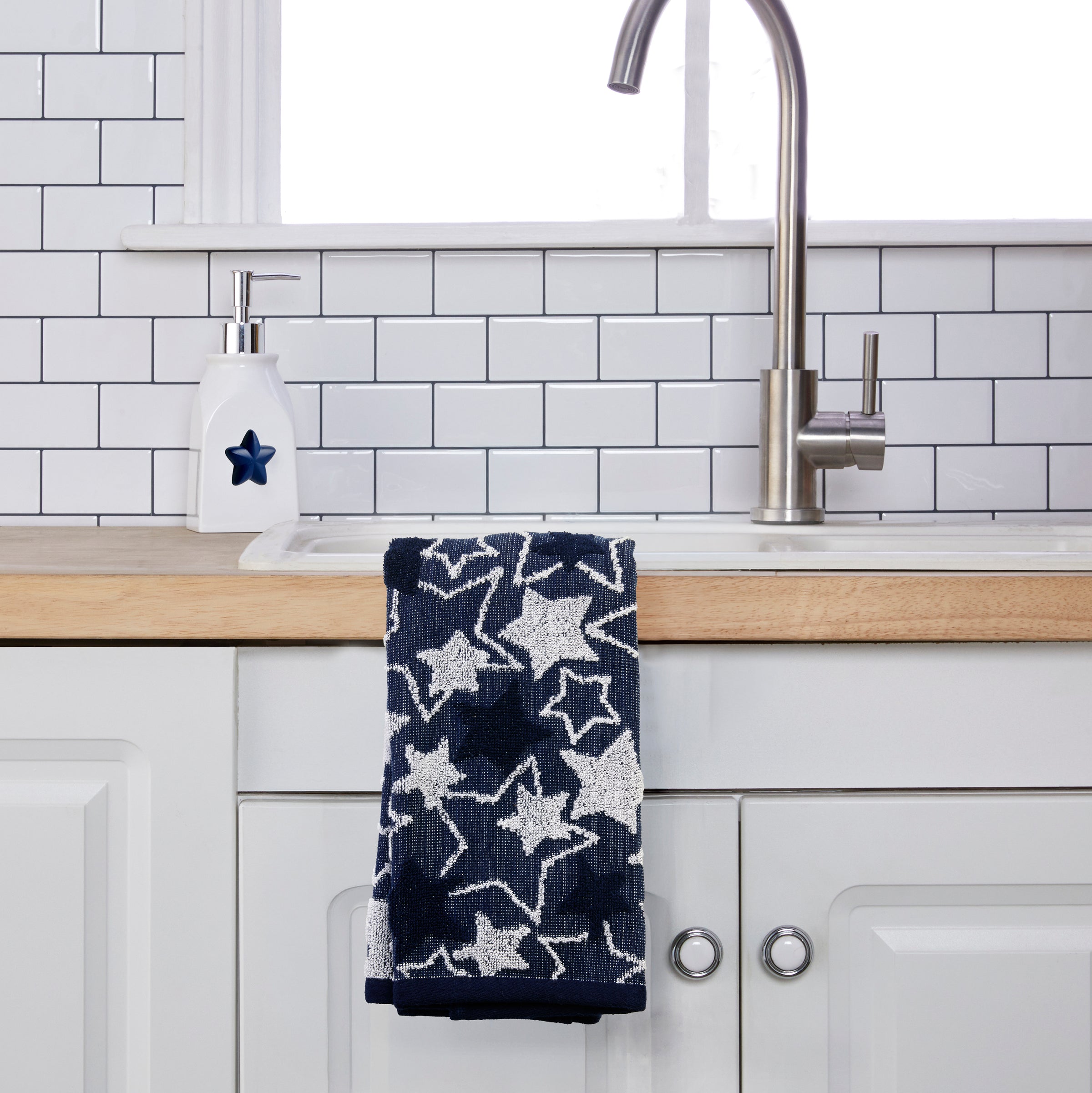 Seasonal Stars Jacquard 2-Piece Hand Towel Set, Navy