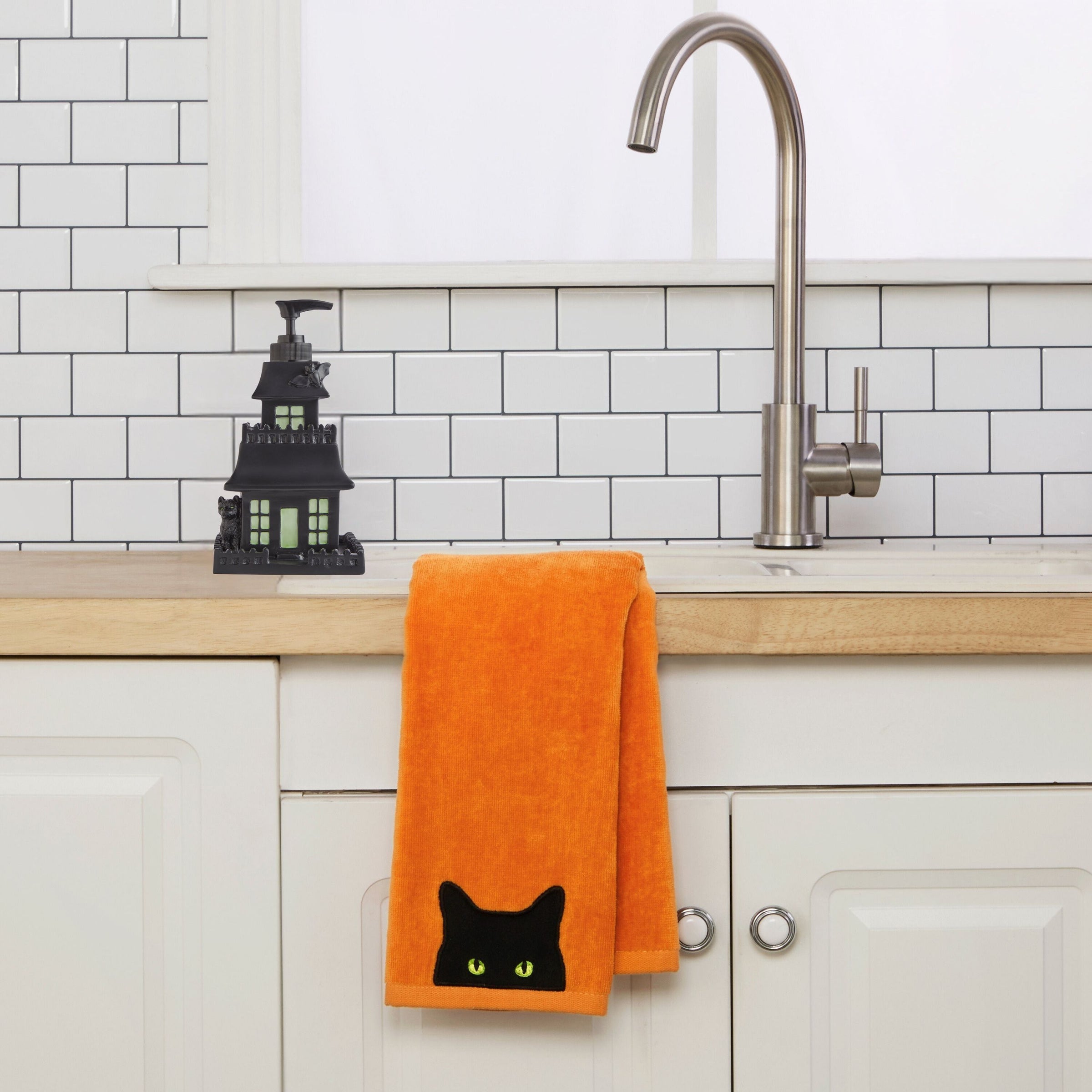 Shadow Eyes 2-Piece Hand Towel Set, Orange