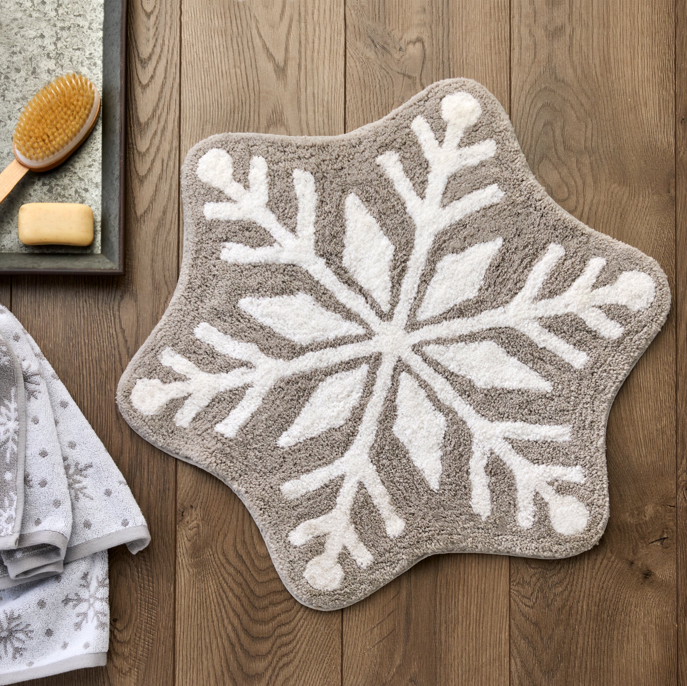 Winter Snowflake Tufted Rug, Gray