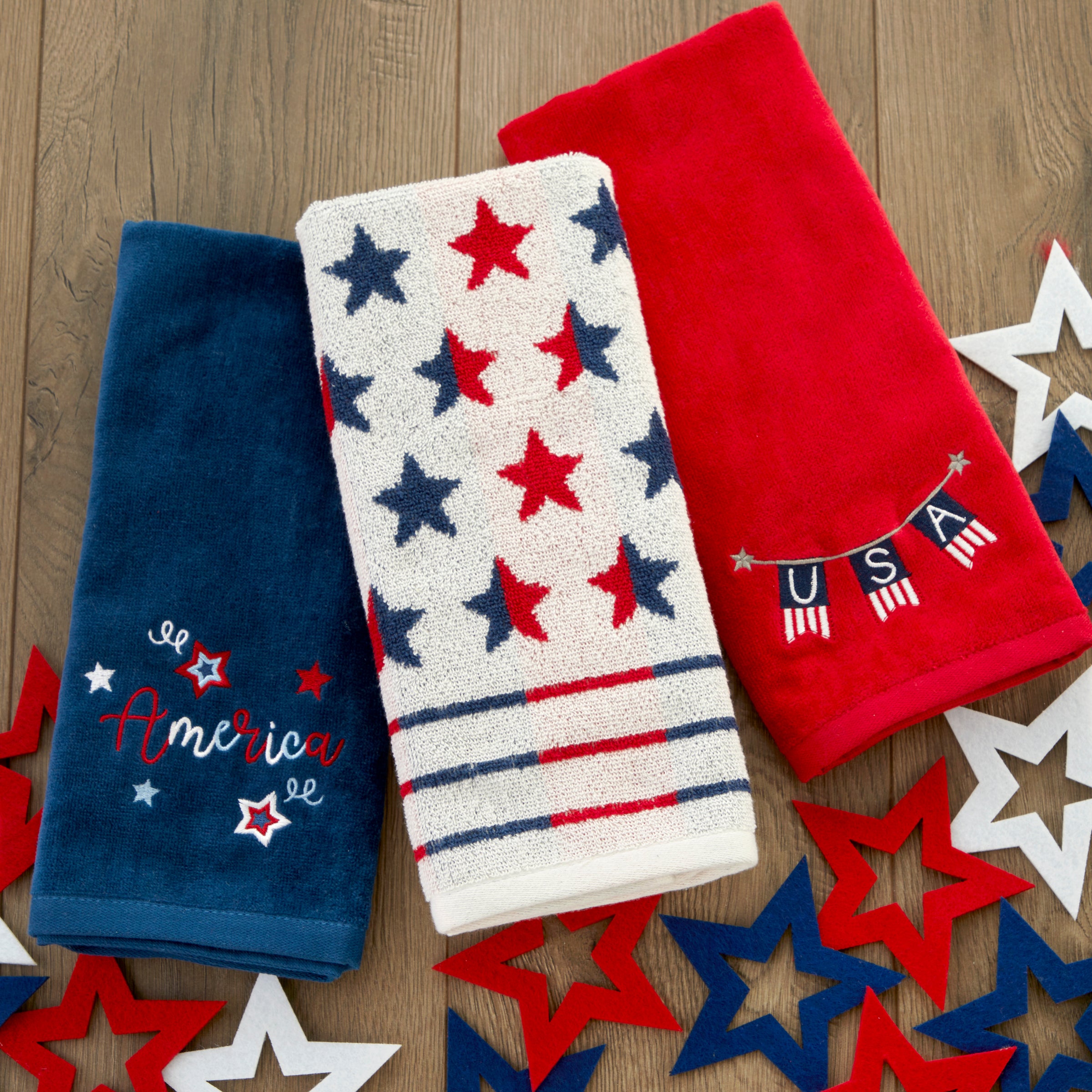 Red White & Stars Jacquard 2-Piece Hand Towel Set, Multi