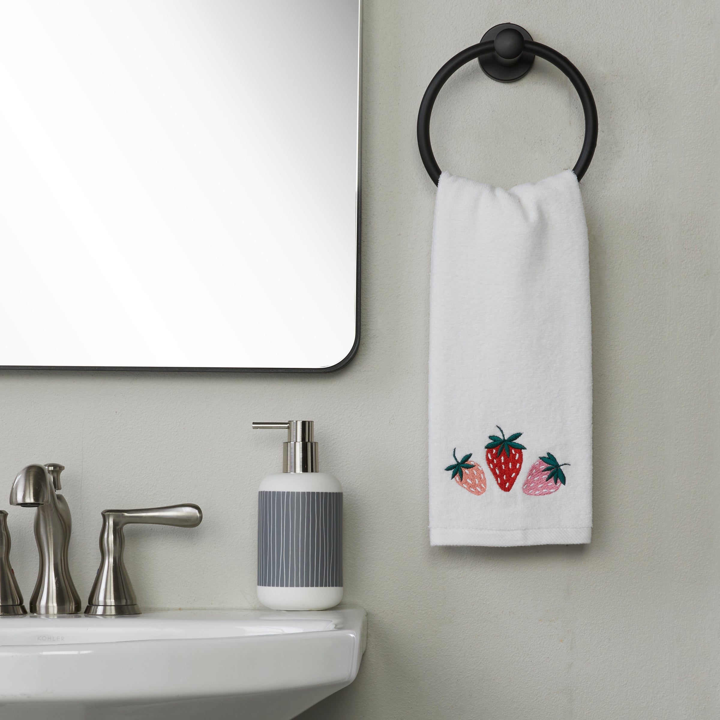 Summer Strawberries 2-Piece Hand Towel Set, White