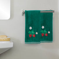 Strawberry Vine 2-Piece Hand Towel Set, Green