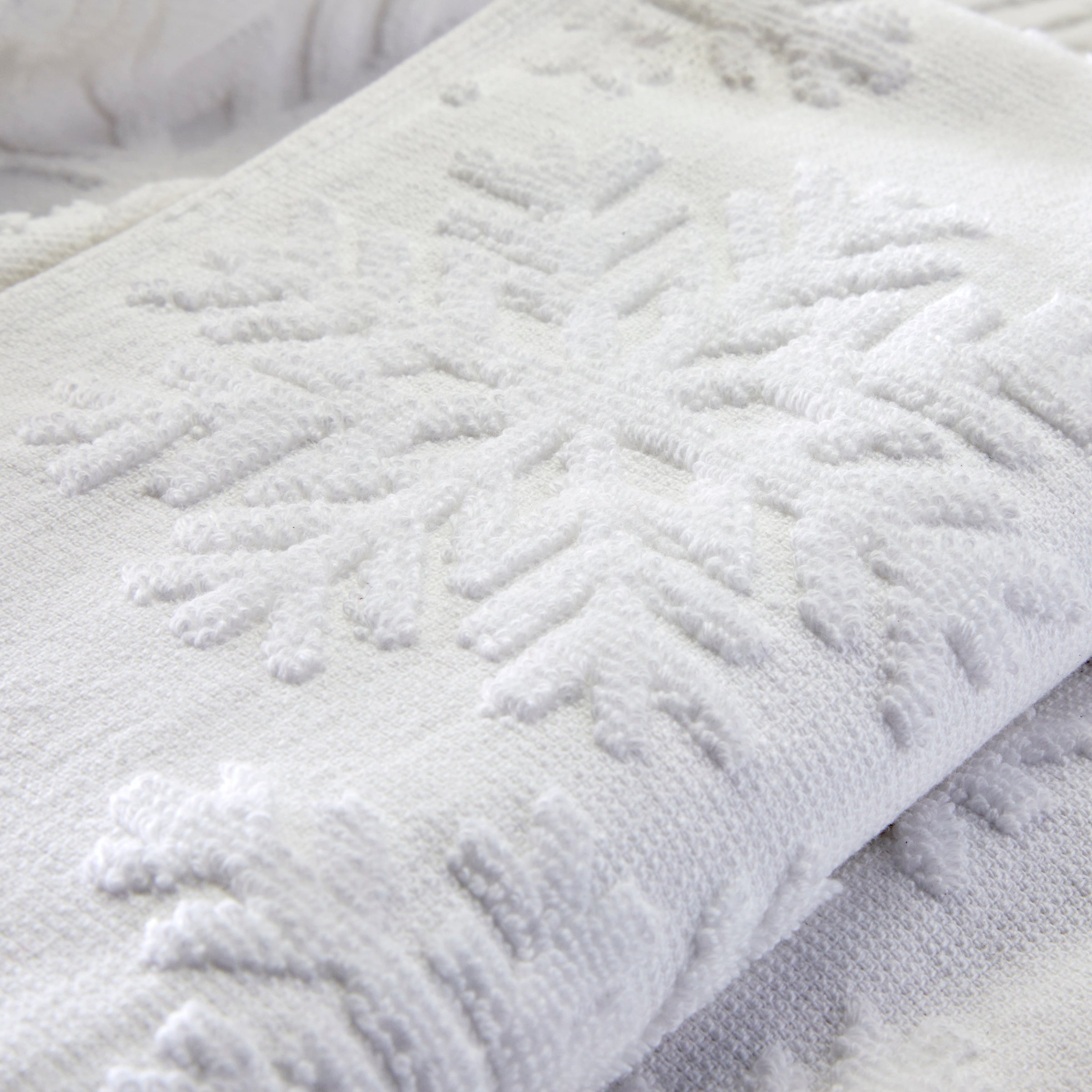 Subtle Snowflakes 2-Piece Hand Towel Set, White