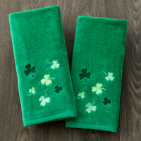Tossed Shamrocks 2-Piece Hand Towel Set, Green