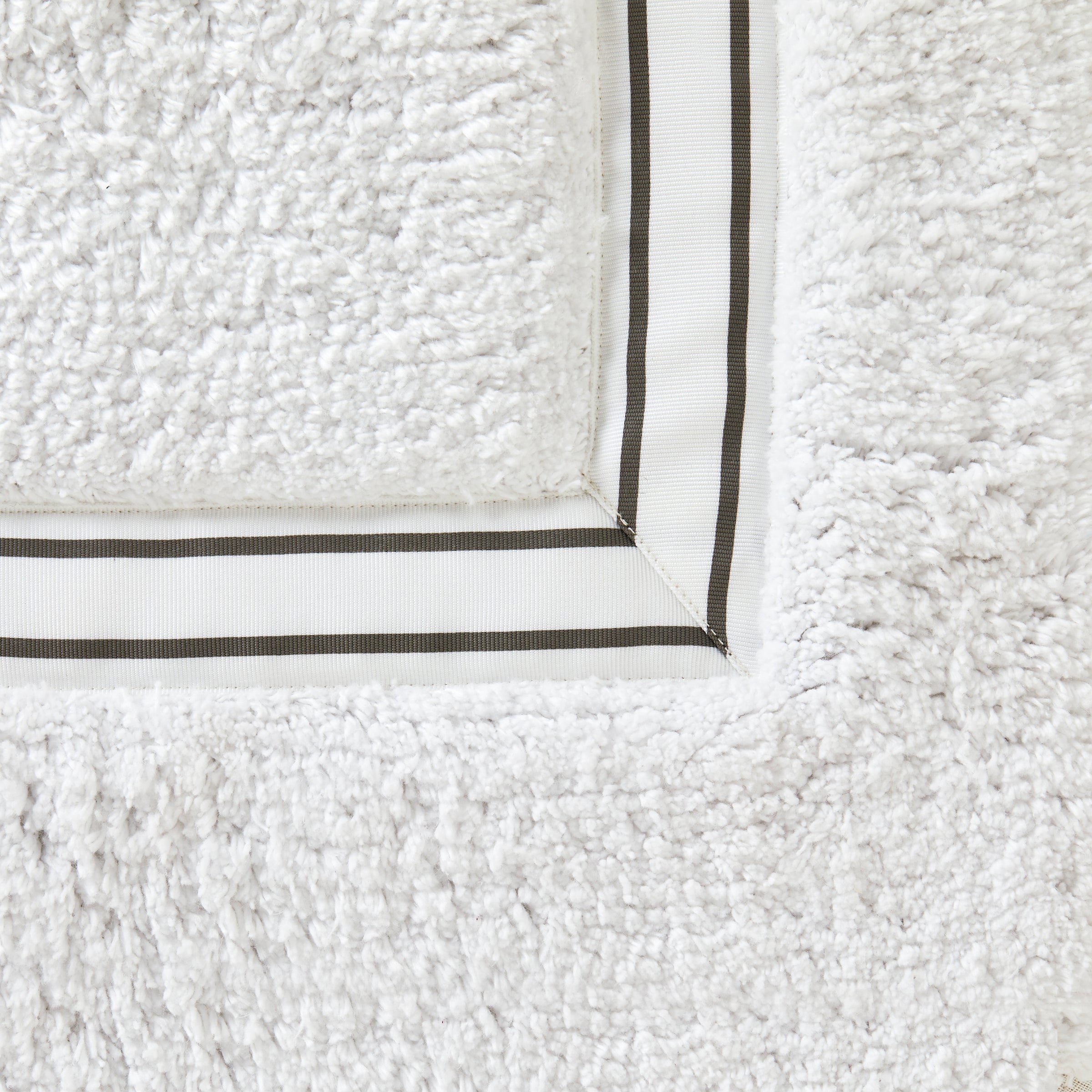 Vern Yip by SKL Home Lithgow Cotton Tufted Rug, White