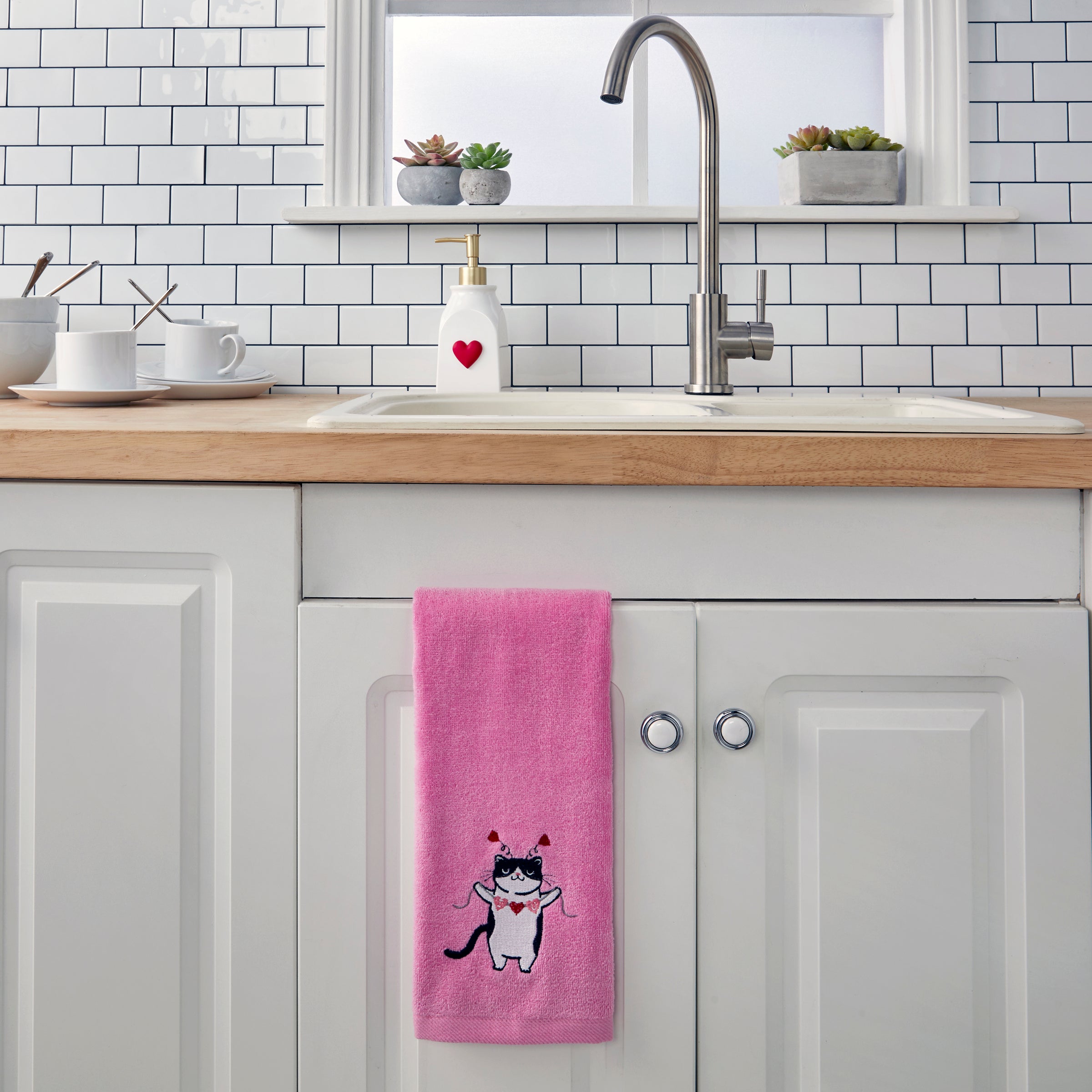 Valentine Cat 2-Piece Hand Towel Set, Pink