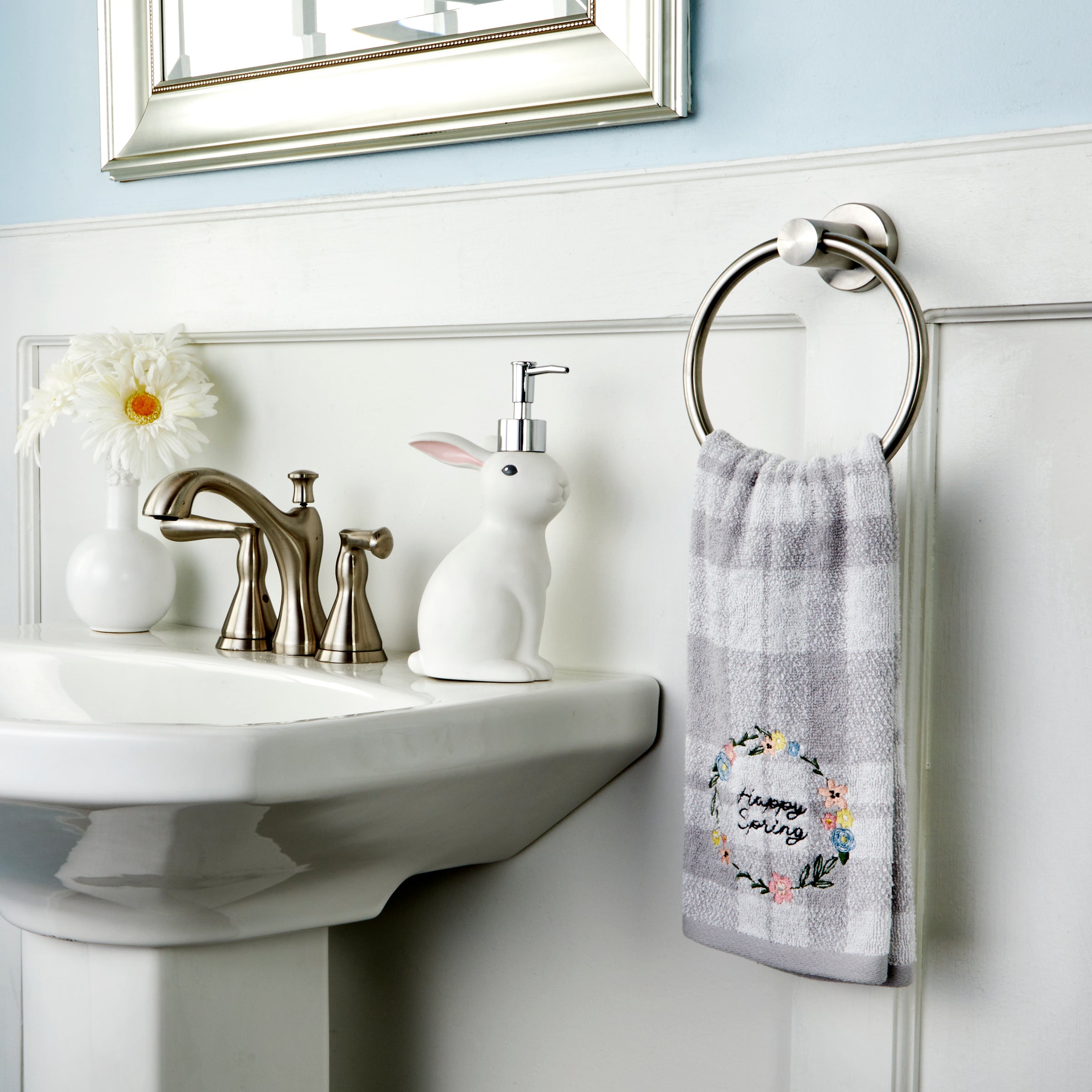 Happy Spring Wreath 2-Piece Hand Towel Set, Gray/White