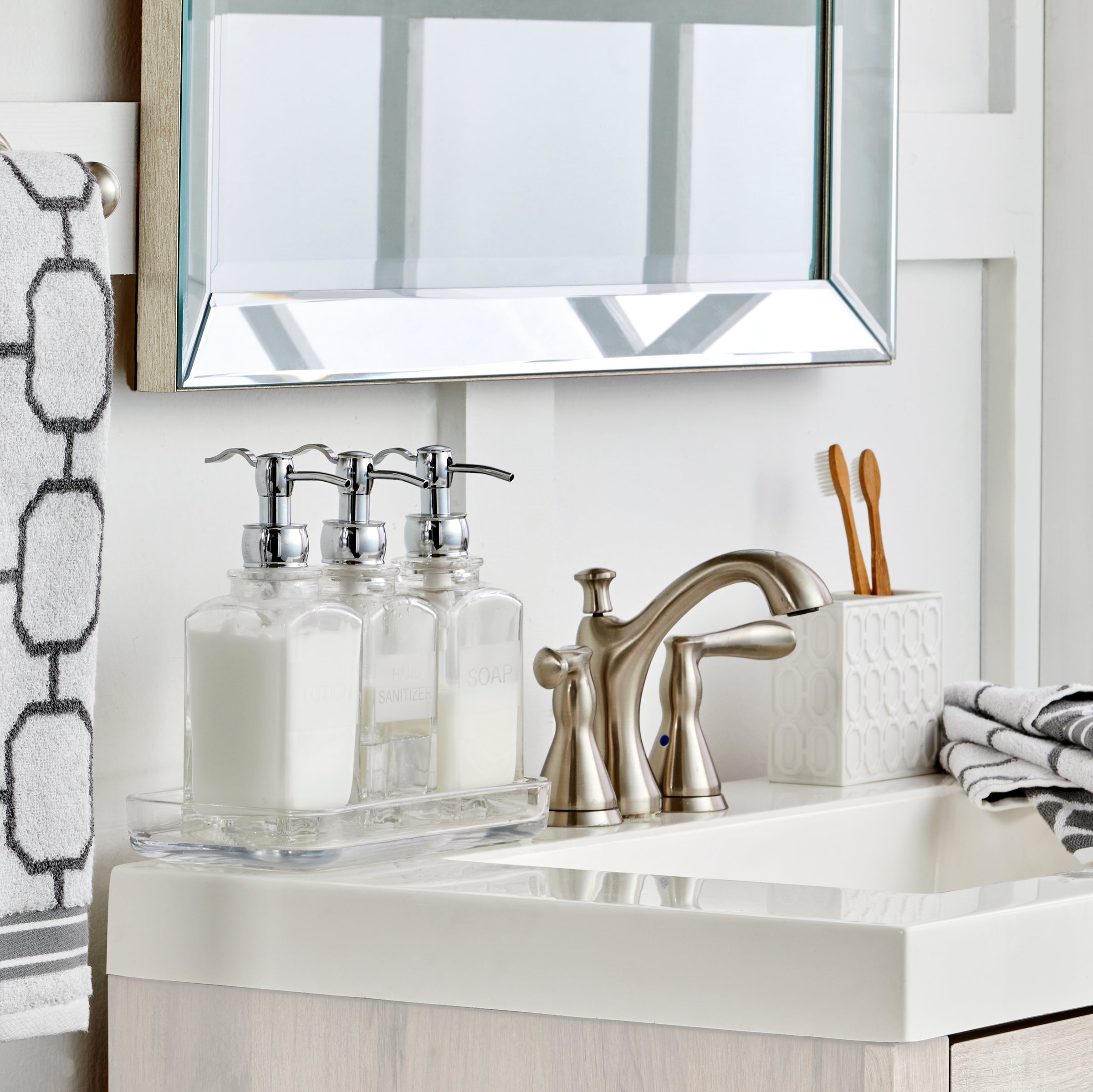 Vern Yip by SKL Home Lincoln Lotion Dispenser, Clear