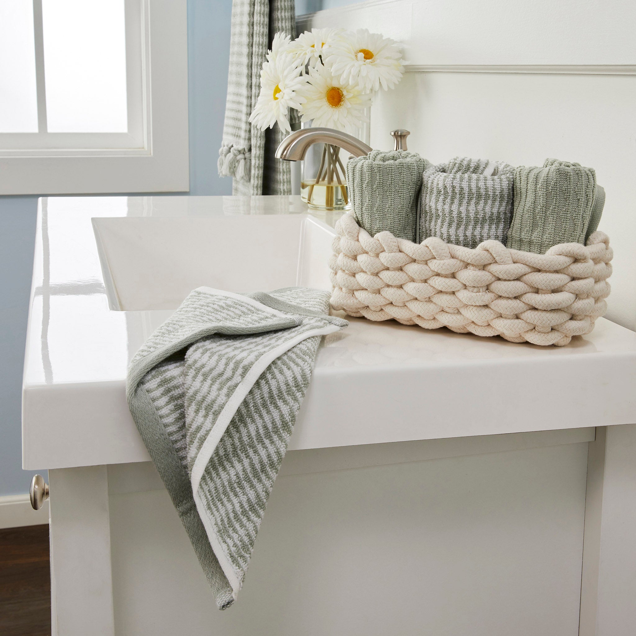 Longborough 4-piece Washcloth Set, Sage, Lifestyle